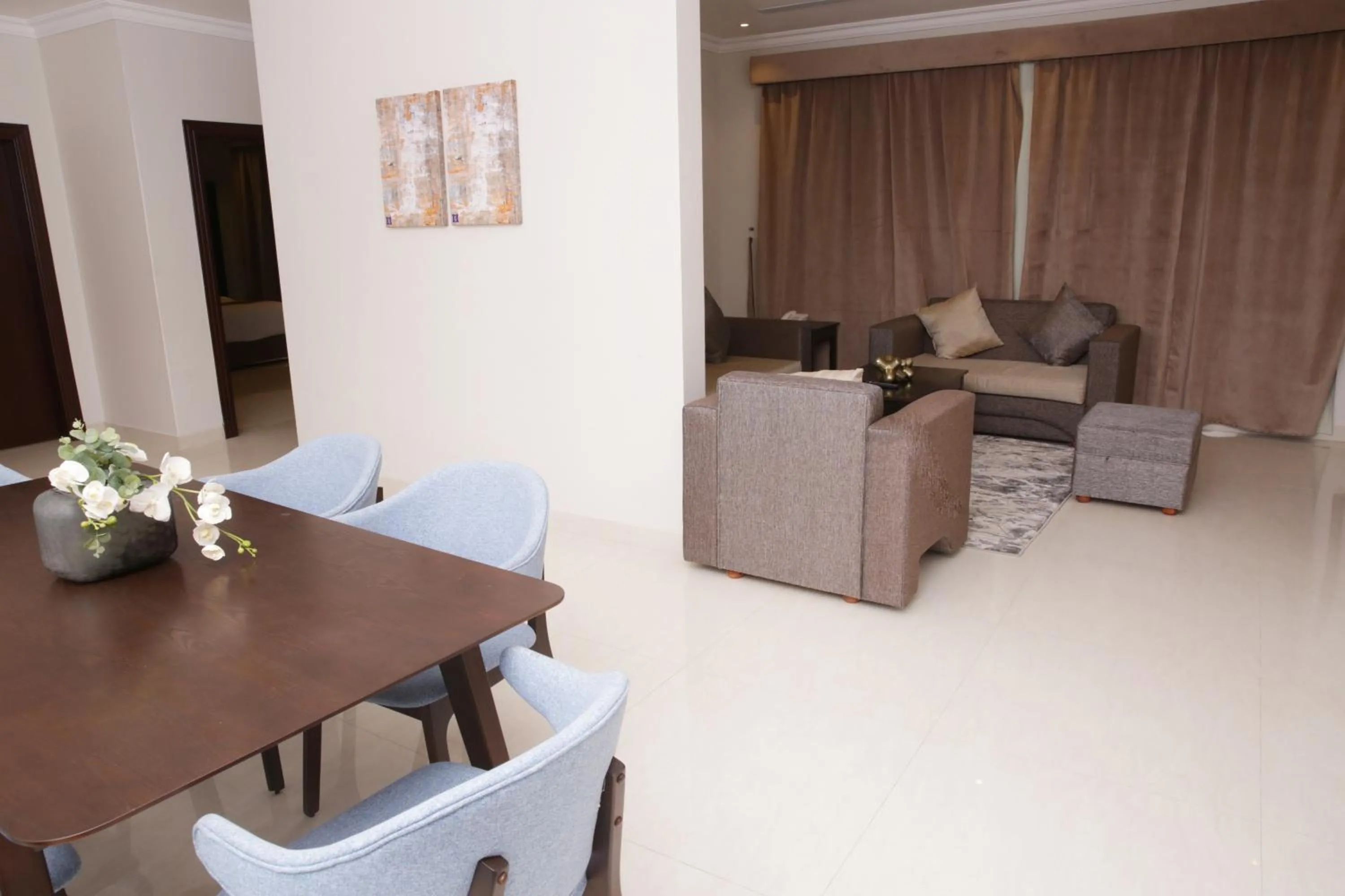 Dining area in Nasima Serviced Apartments - Economy