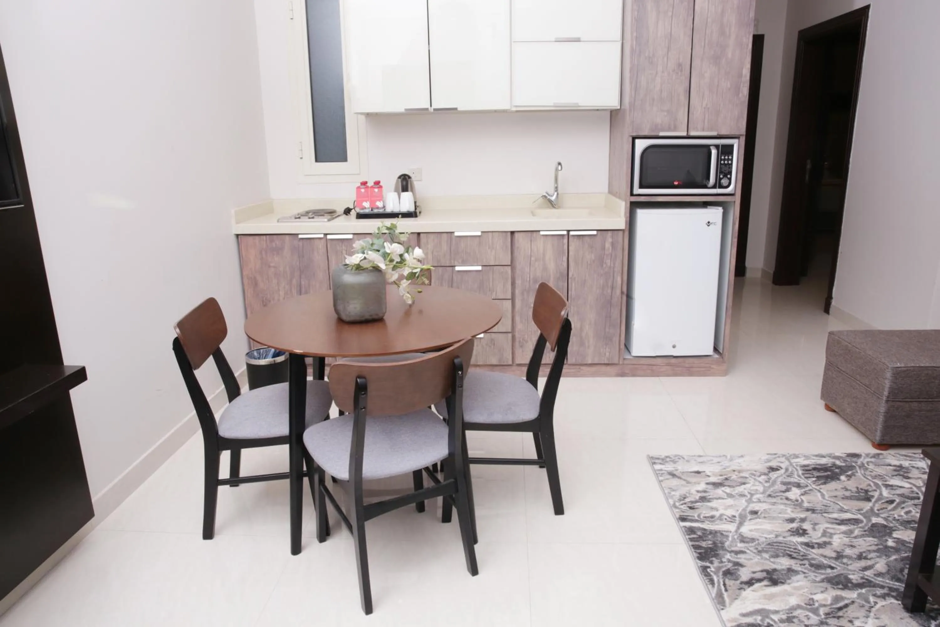 Dining area in Nasima Serviced Apartments - Economy