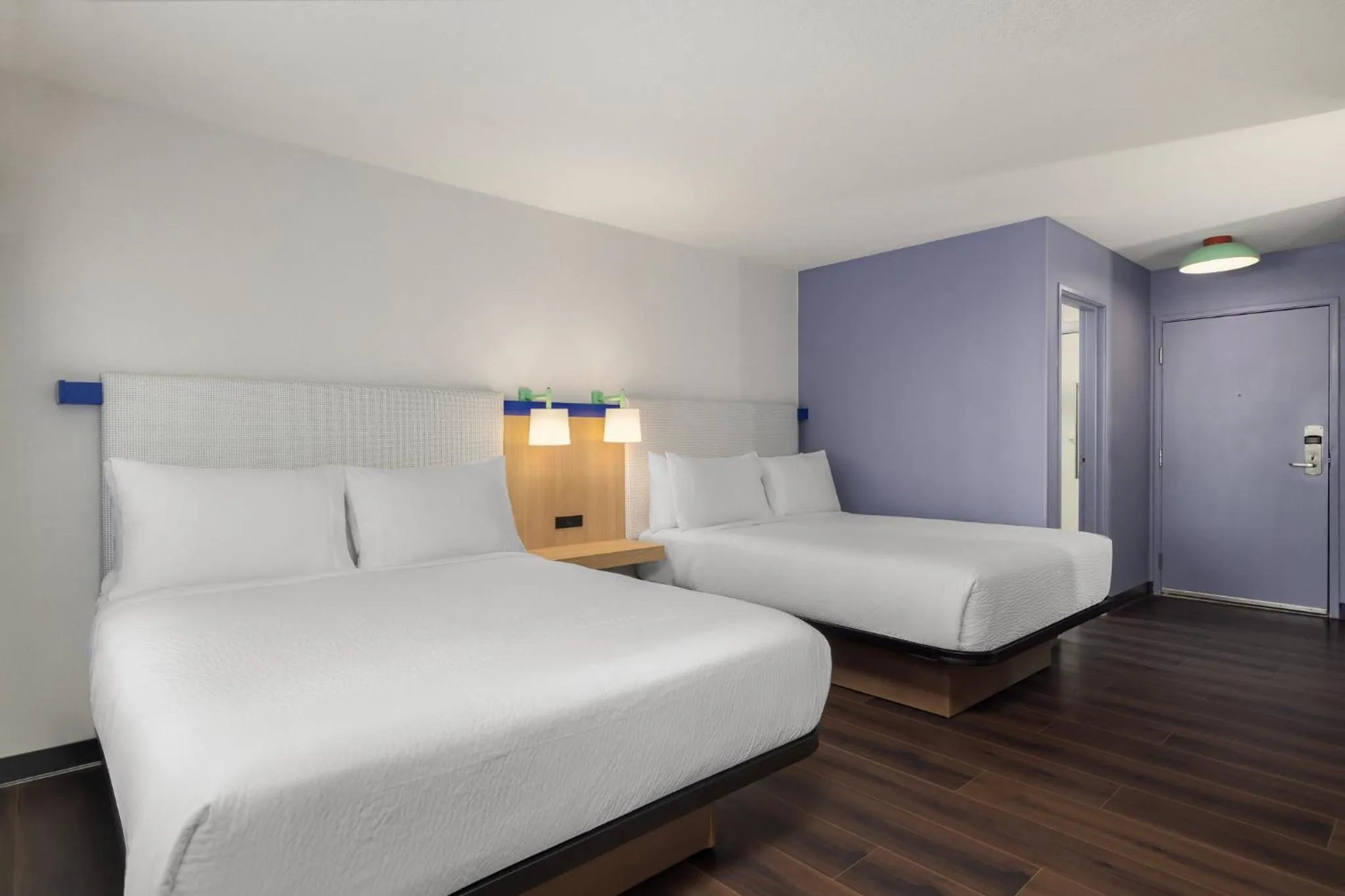 Photo of the whole room, Bed in Garner Hotel Boise Airport by IHG