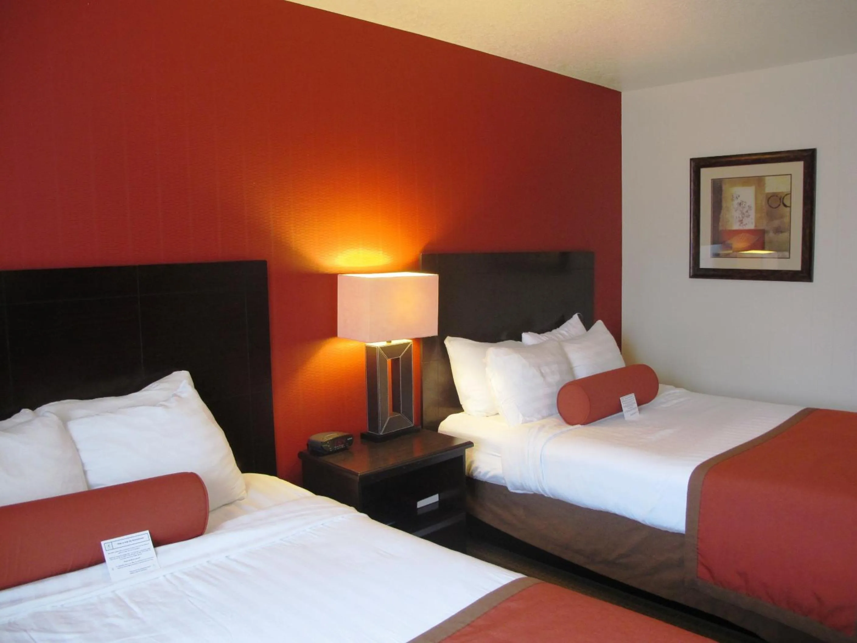 Bed in Inn America - Boise