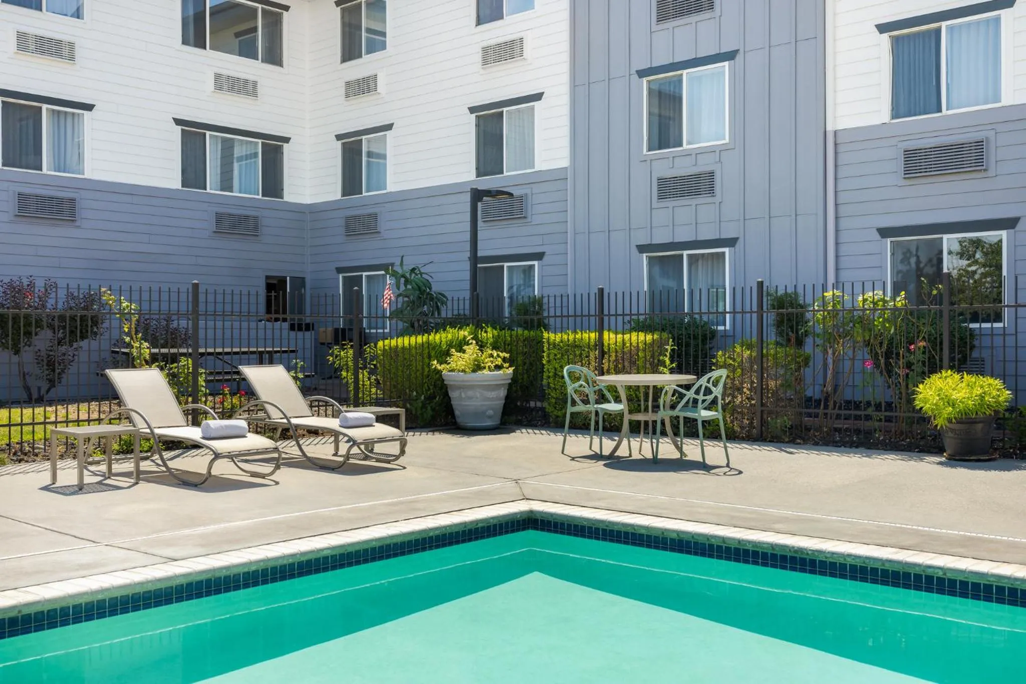 Swimming pool in Garner Hotel Boise Airport by IHG