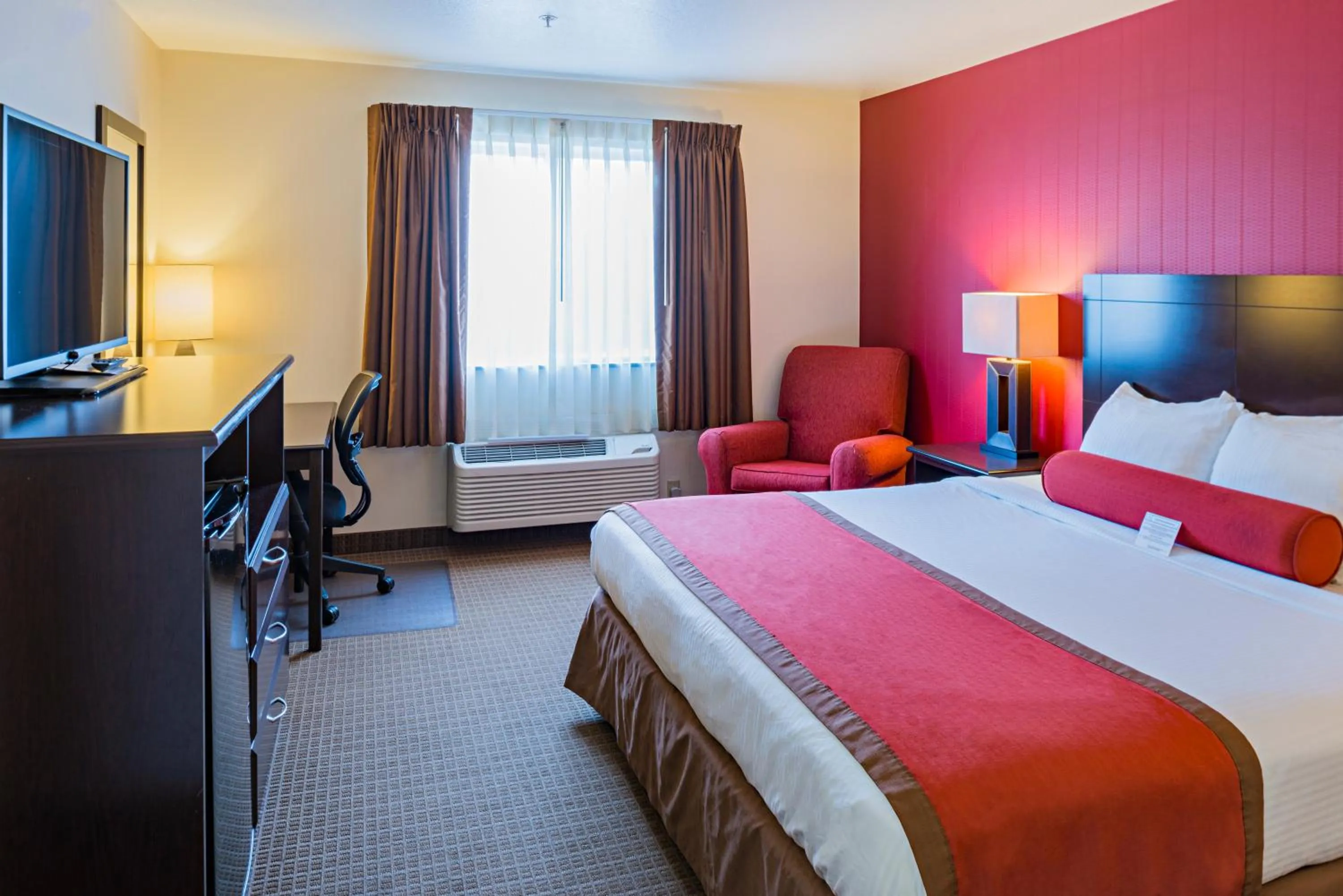 Bedroom, Bed in Inn America - Boise