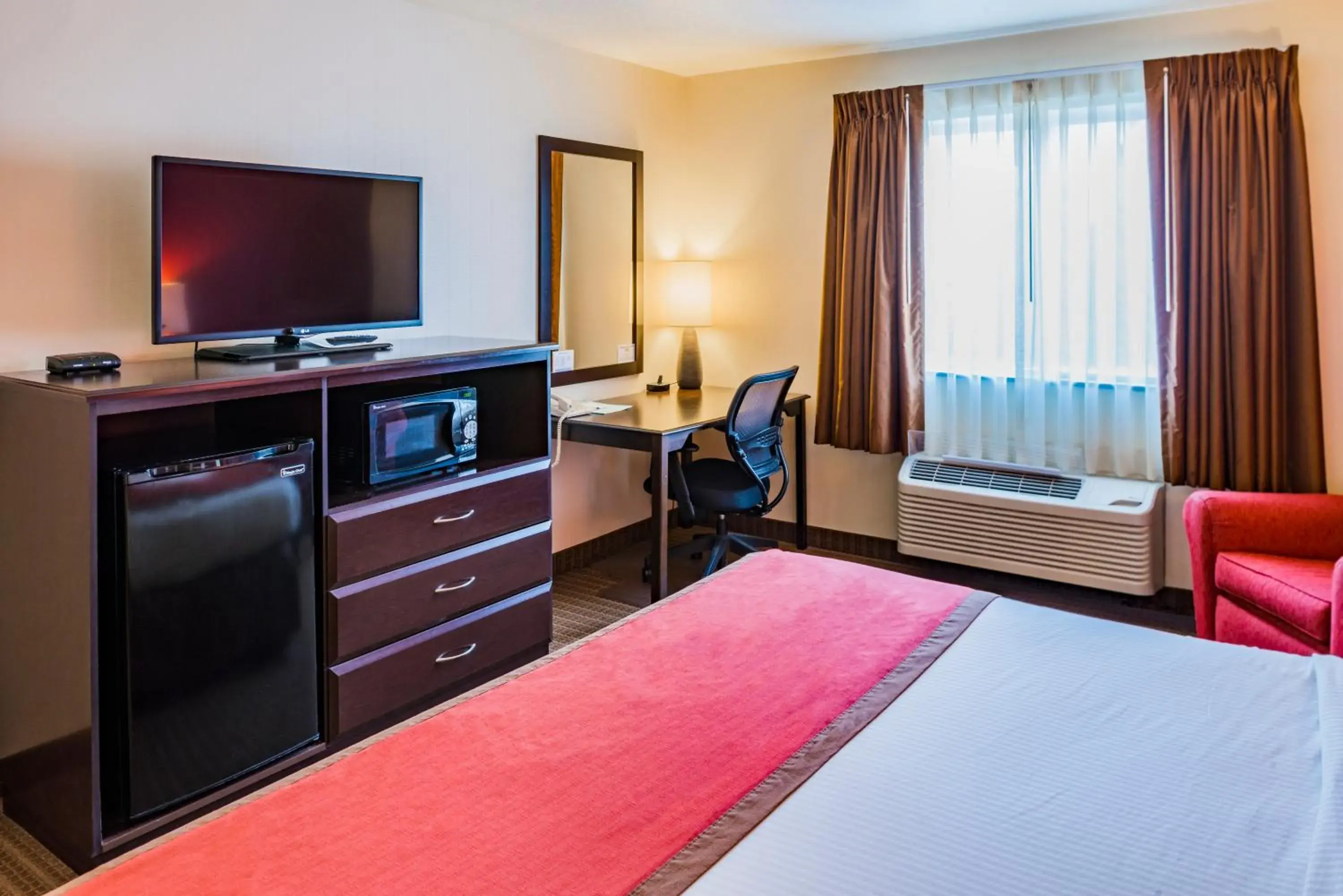 Bedroom, Bed in Inn America - Boise Bedroom, Bed in Inn America - Boise