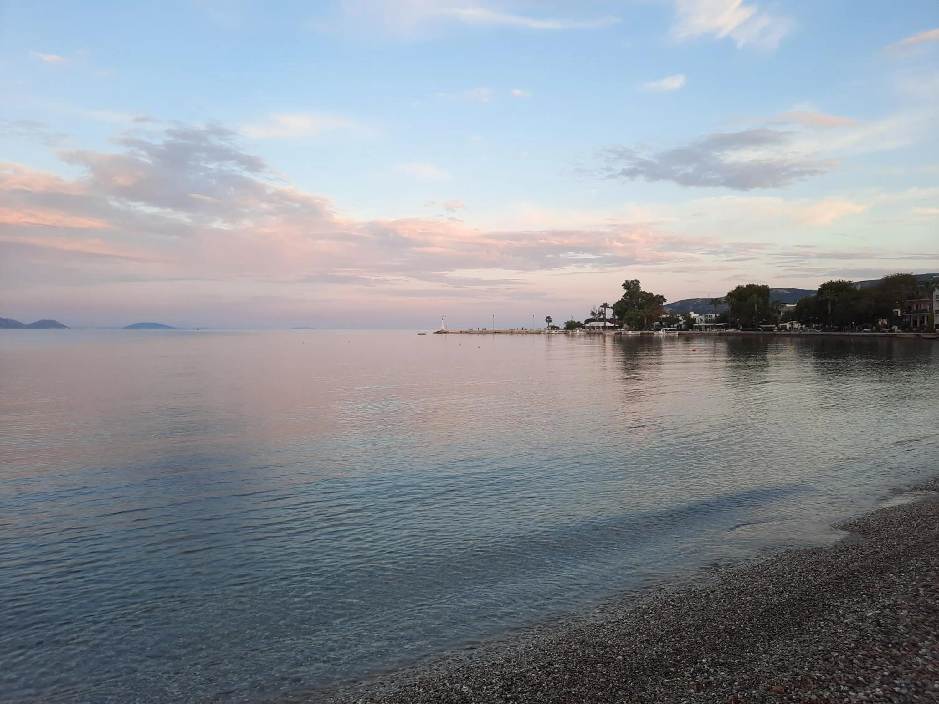 Beach in O Xenonas Ton Mylon