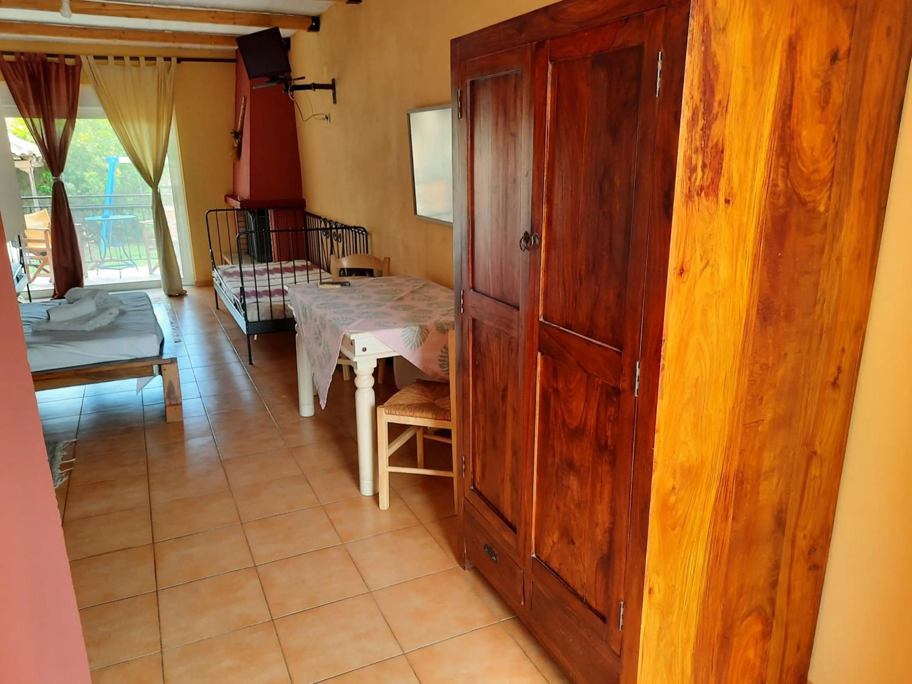 Seating area in O Xenonas Ton Mylon