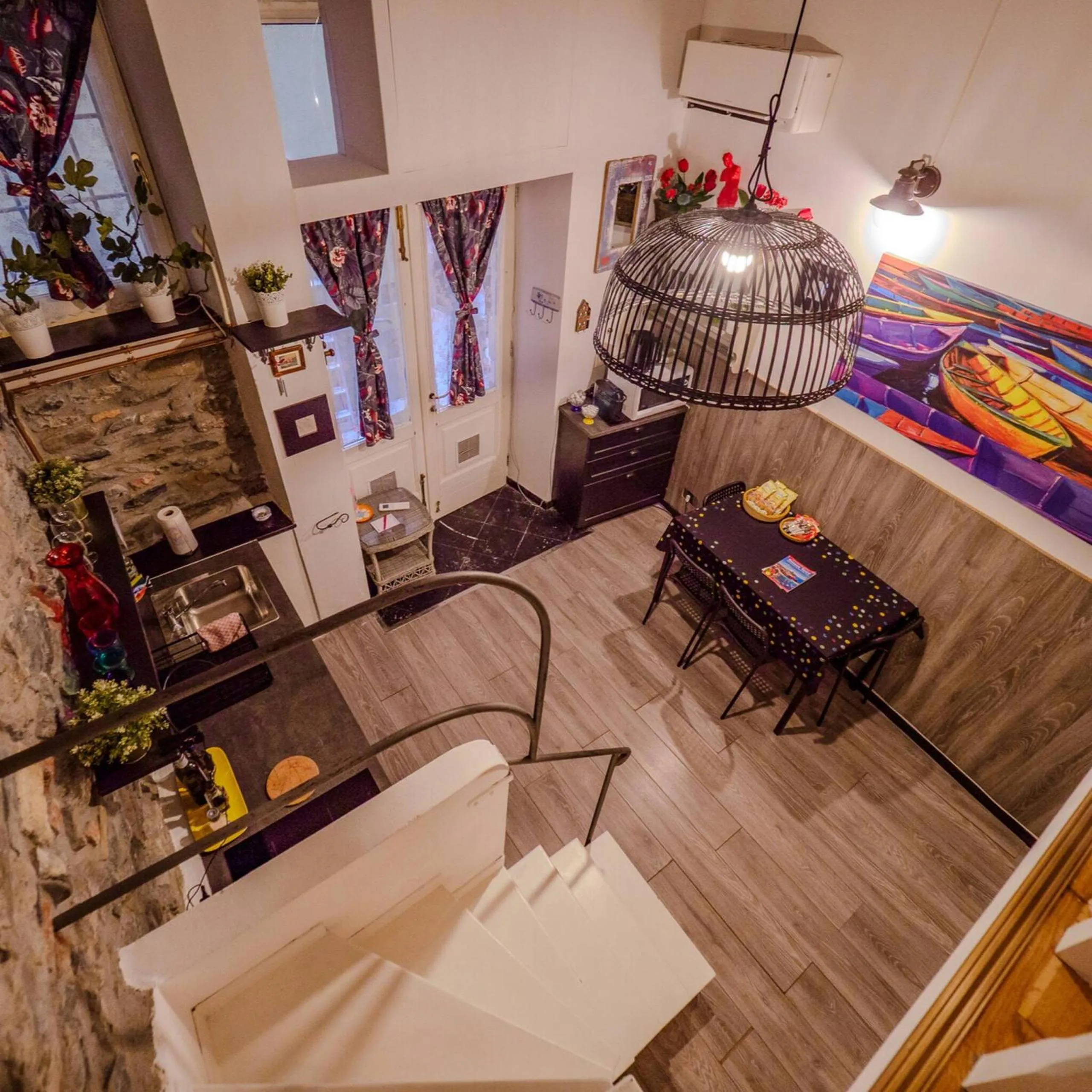 Kitchen or kitchenette in Petrella's Point Studio with AC