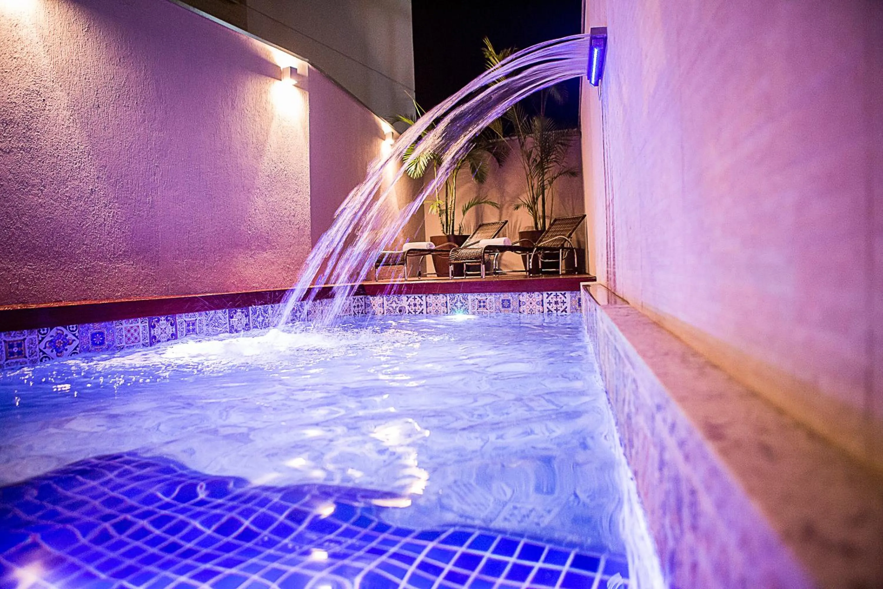 Swimming pool in Bristol Viçosa Hotel