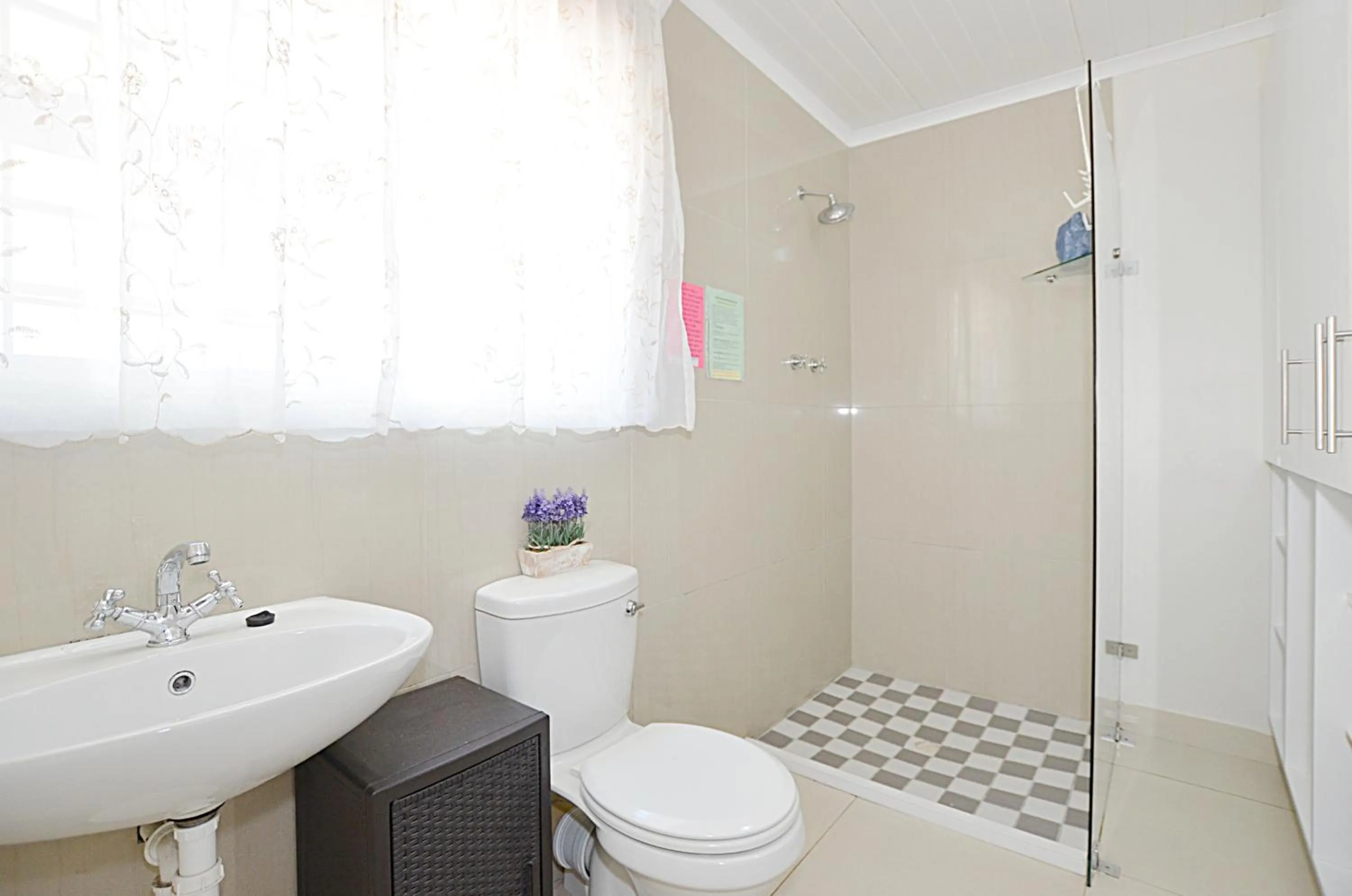 Arum Field Accommodation