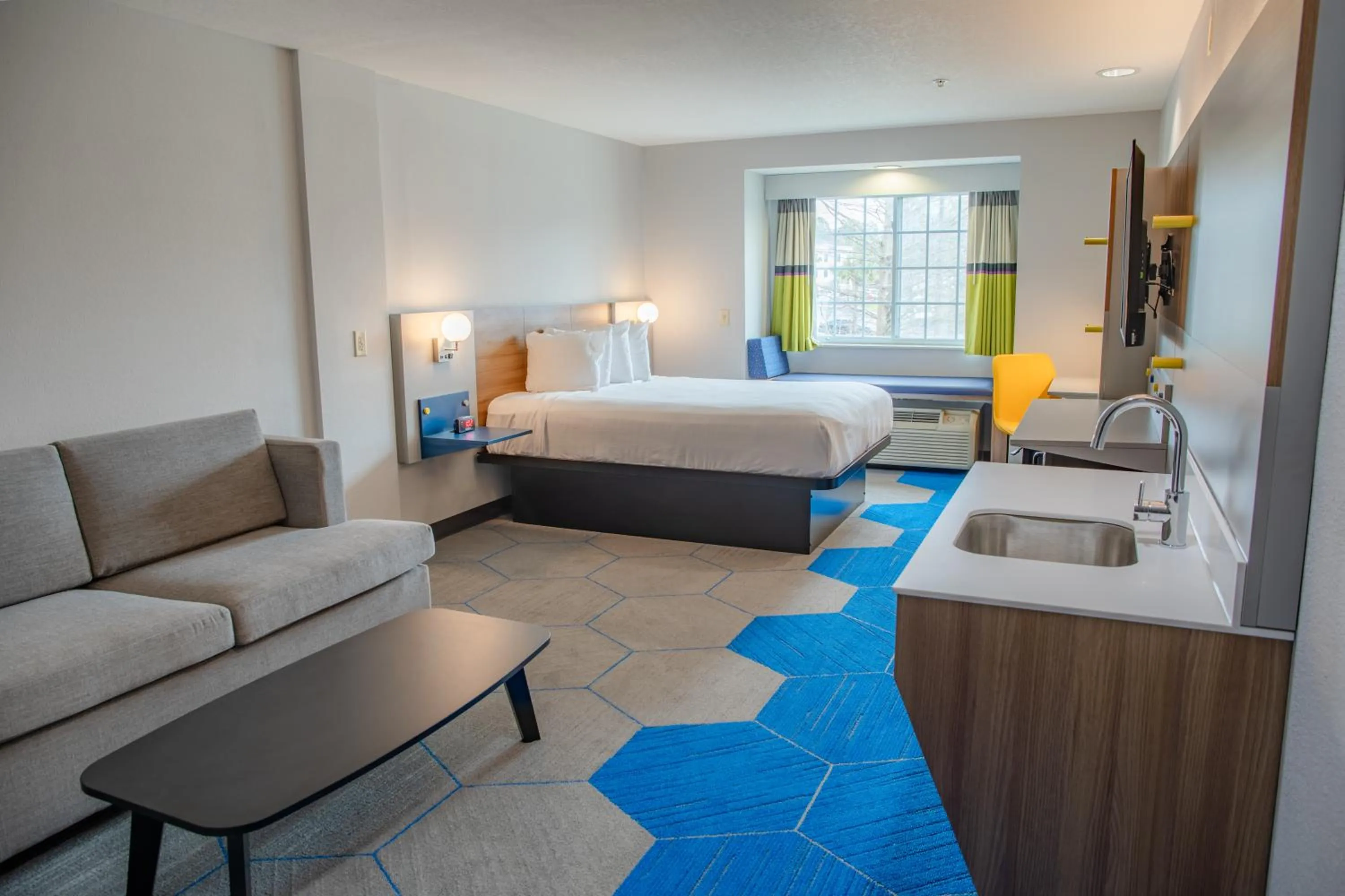 Bedroom, Bed in Microtel Inn & Suites by Wyndham Kingsland Naval Base I-95