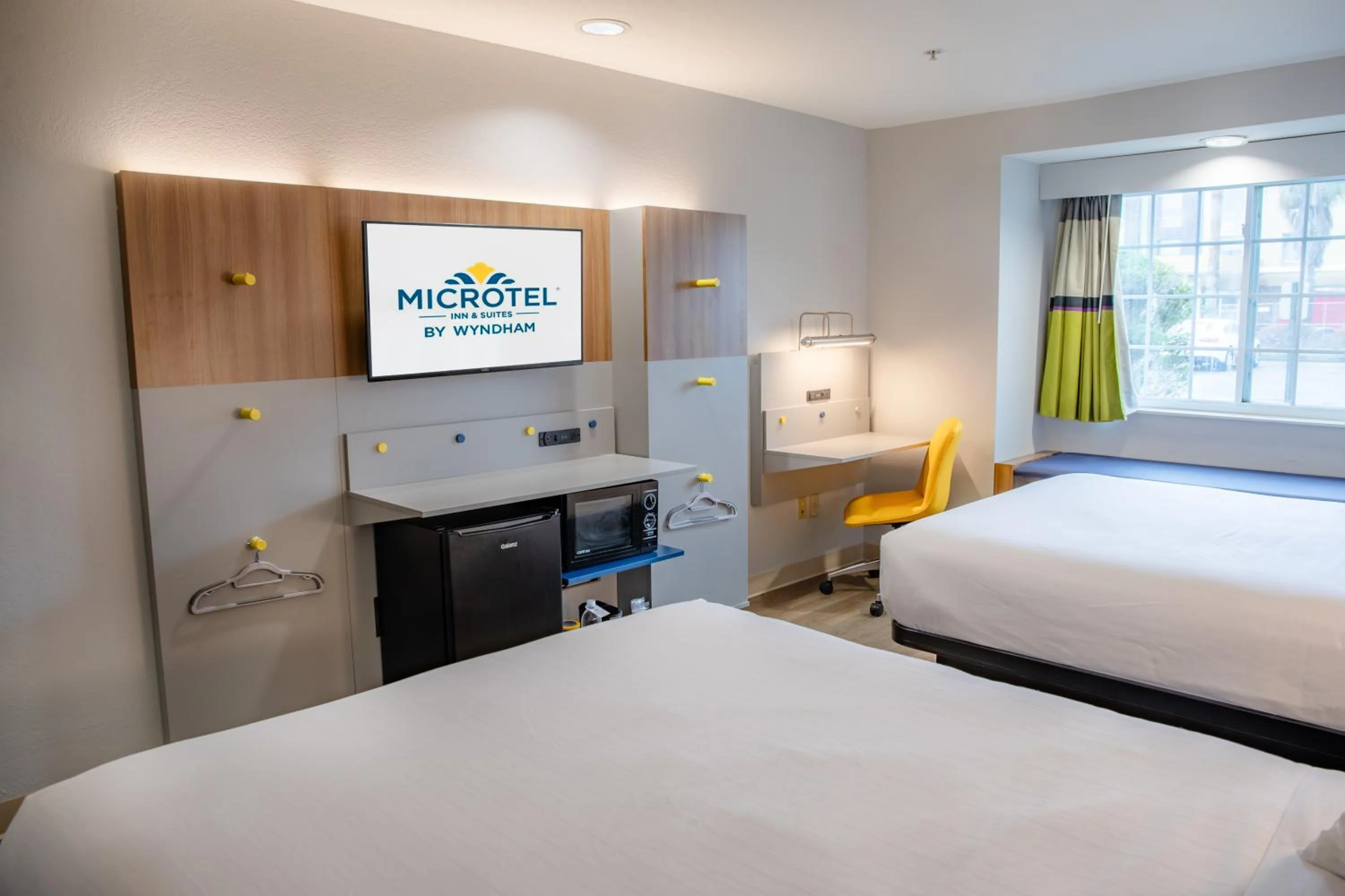 TV and multimedia, Bed in Microtel Inn & Suites by Wyndham Kingsland Naval Base I-95