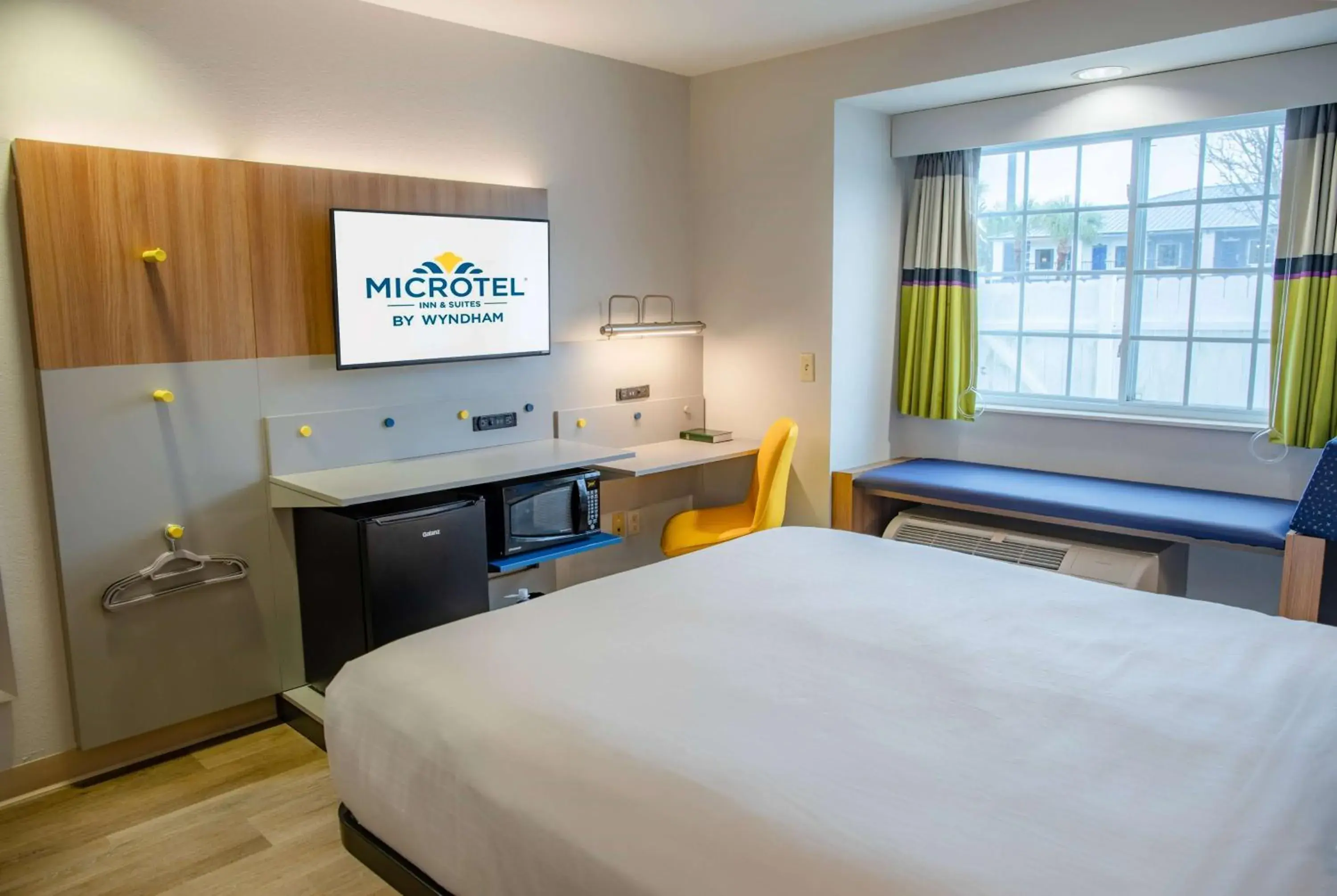 Photo of the whole room, Bed in Microtel Inn & Suites by Wyndham Kingsland Naval Base I-95 Photo of the whole room, Bed in Microtel Inn & Suites by Wyndham Kingsland Naval Base I-95