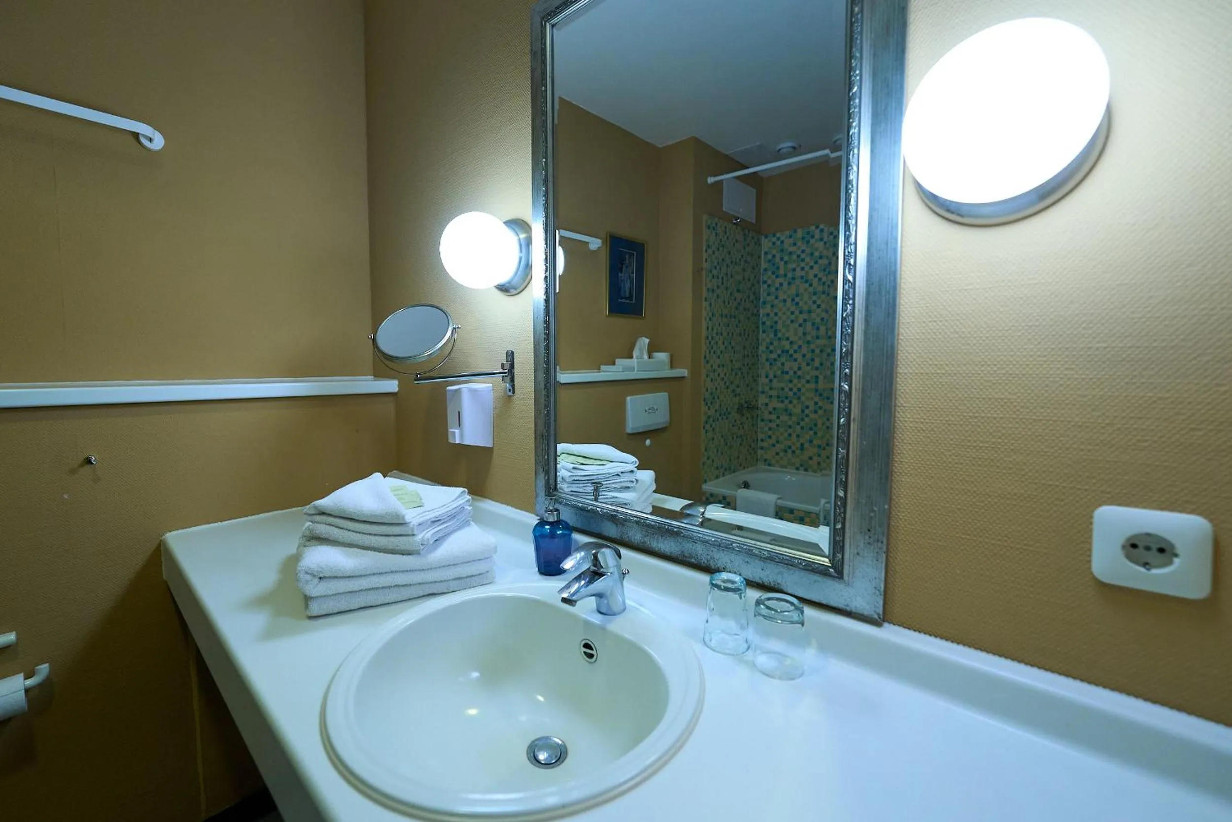 Bath in NP Hotel Schweriner Hof