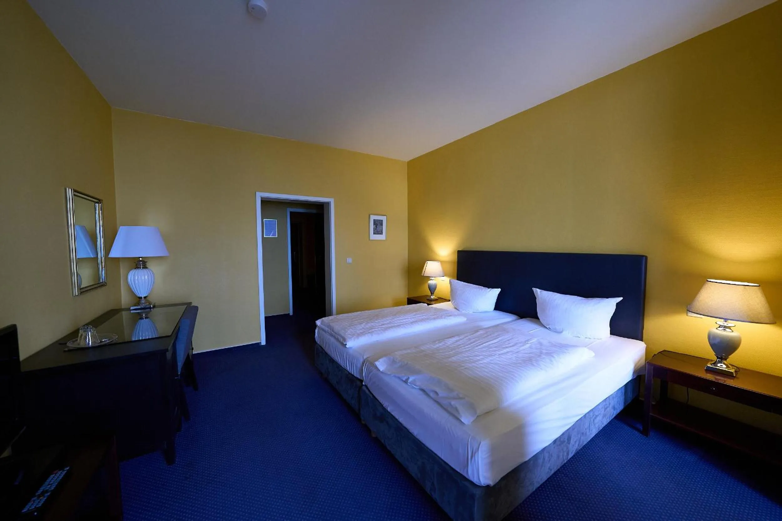 Photo of the whole room, Bed in NP Hotel Schweriner Hof