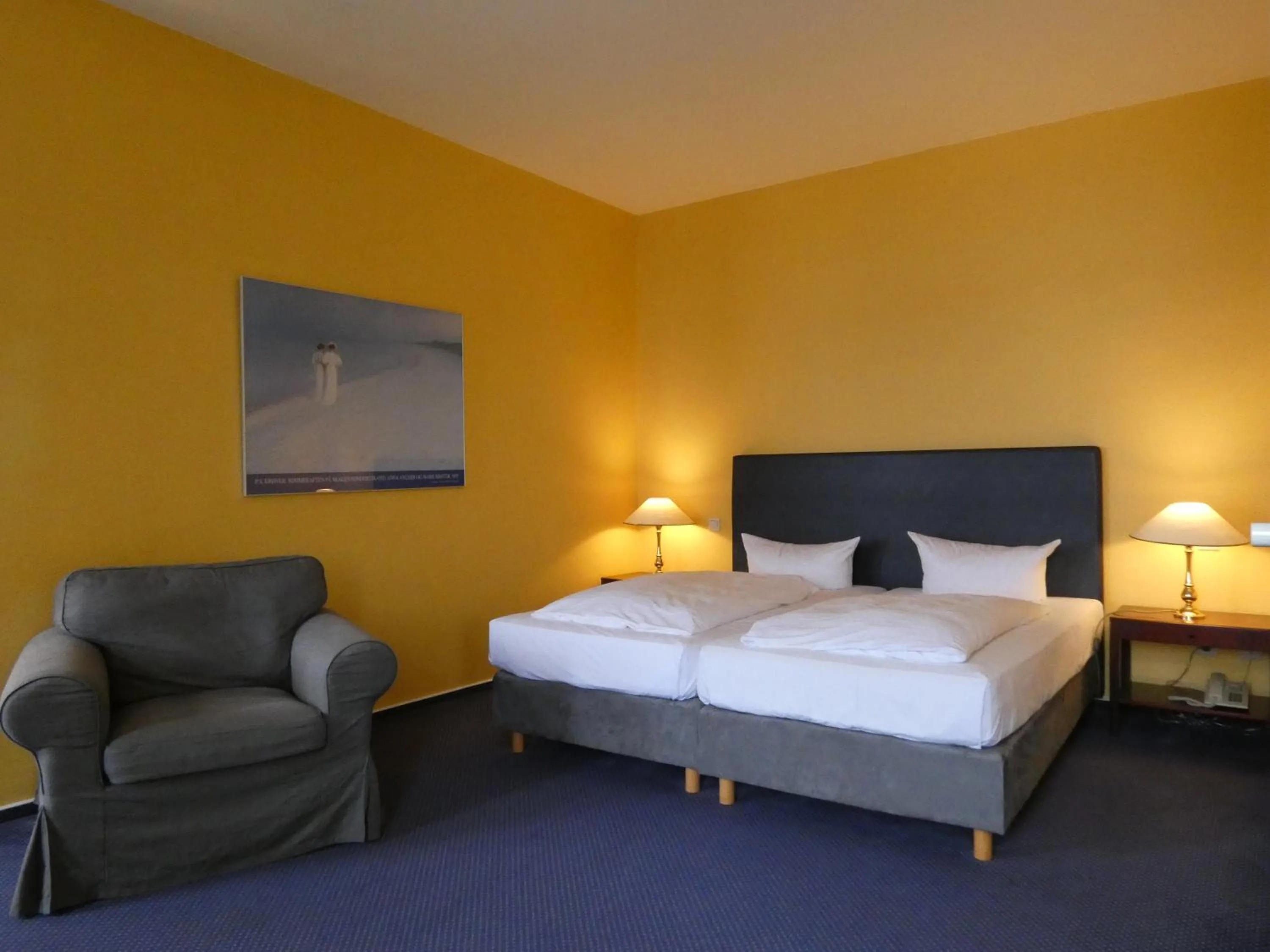 Photo of the whole room, Bed in NP Hotel Schweriner Hof