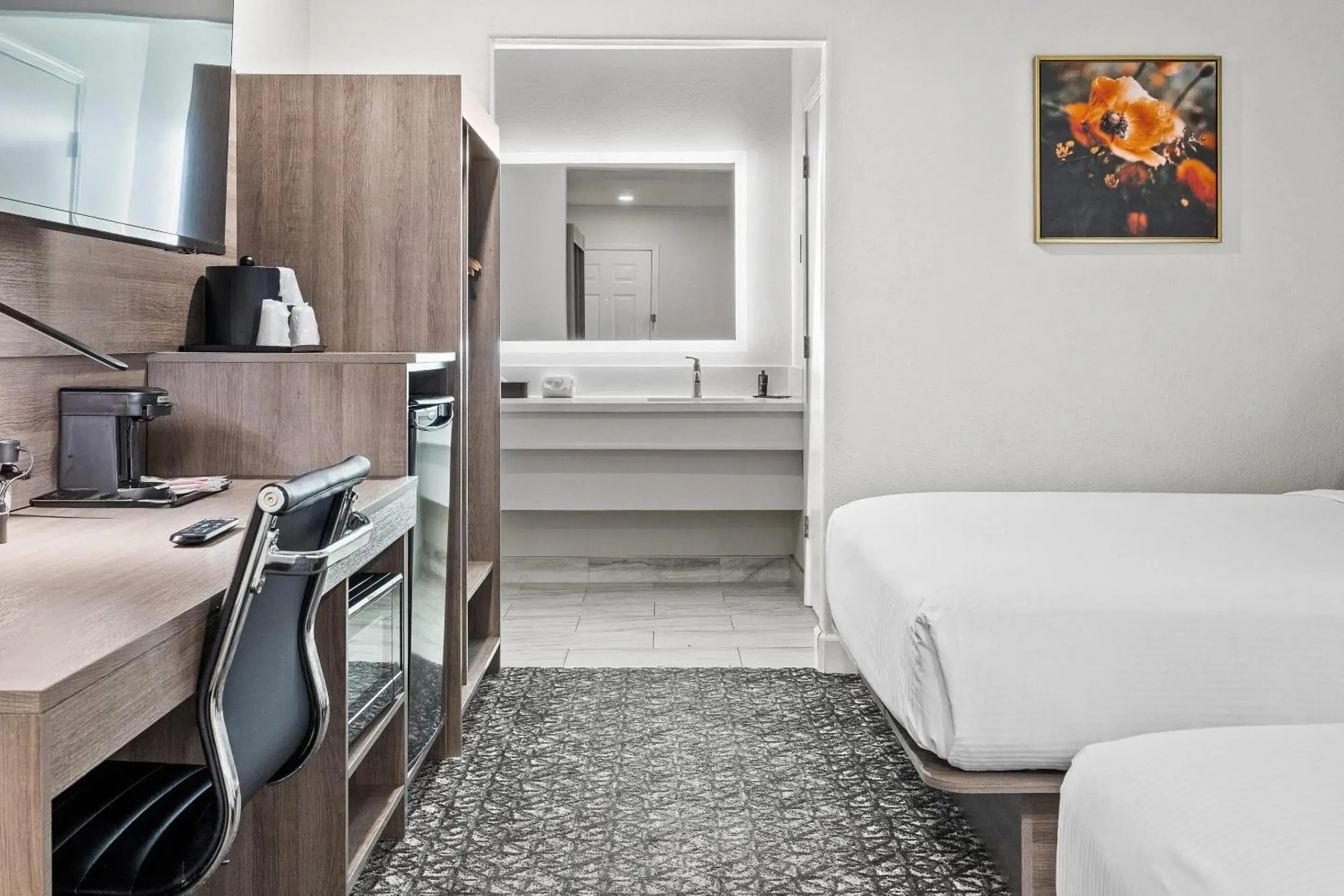 Bedroom, Bed in University Park Inn & Suites, an Ascend Collection Hotel Bedroom, Bed in University Park Inn & Suites, an Ascend Collection Hotel