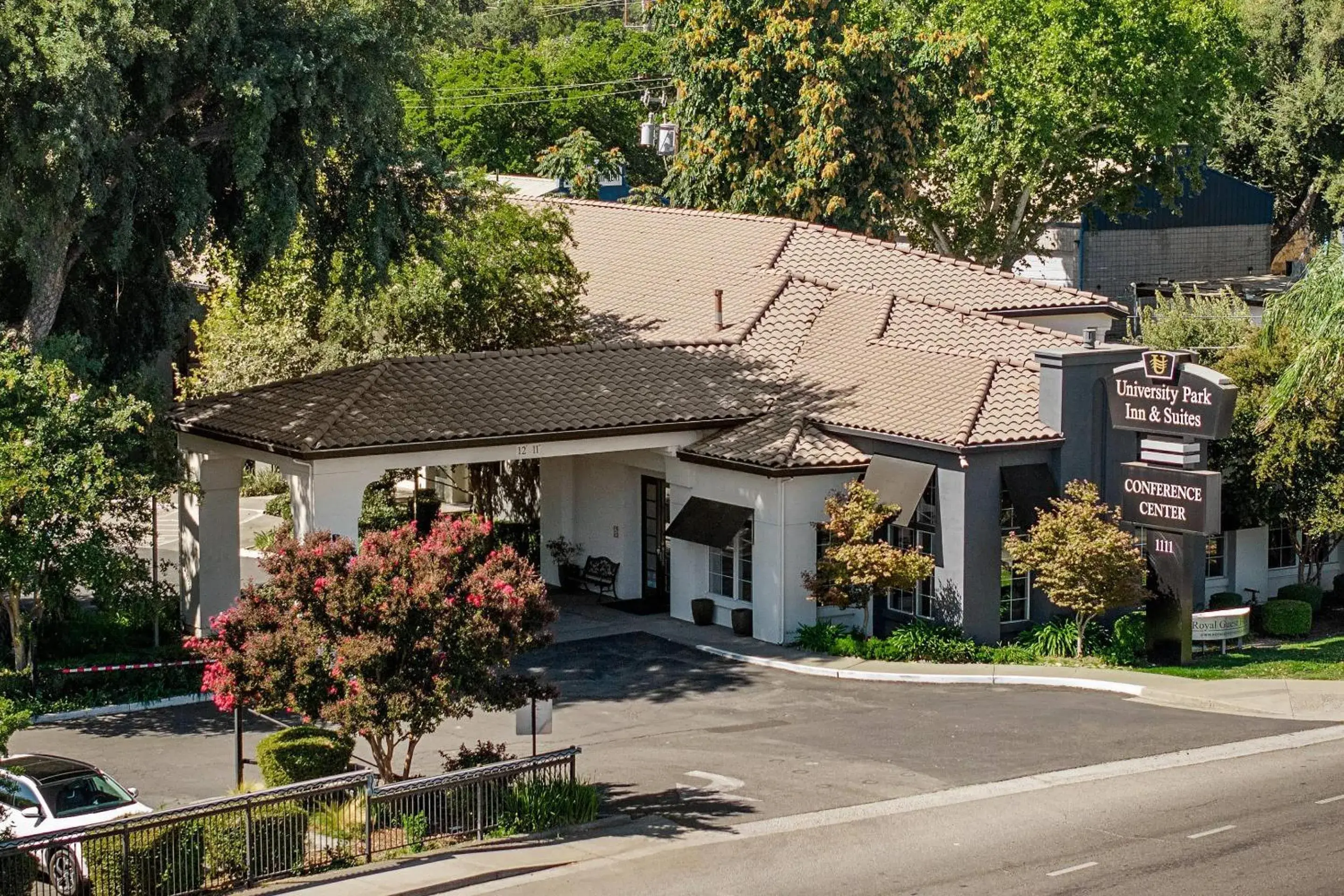 Property building in University Park Inn & Suites, an Ascend Collection Hotel Property building in University Park Inn & Suites, an Ascend Collection Hotel