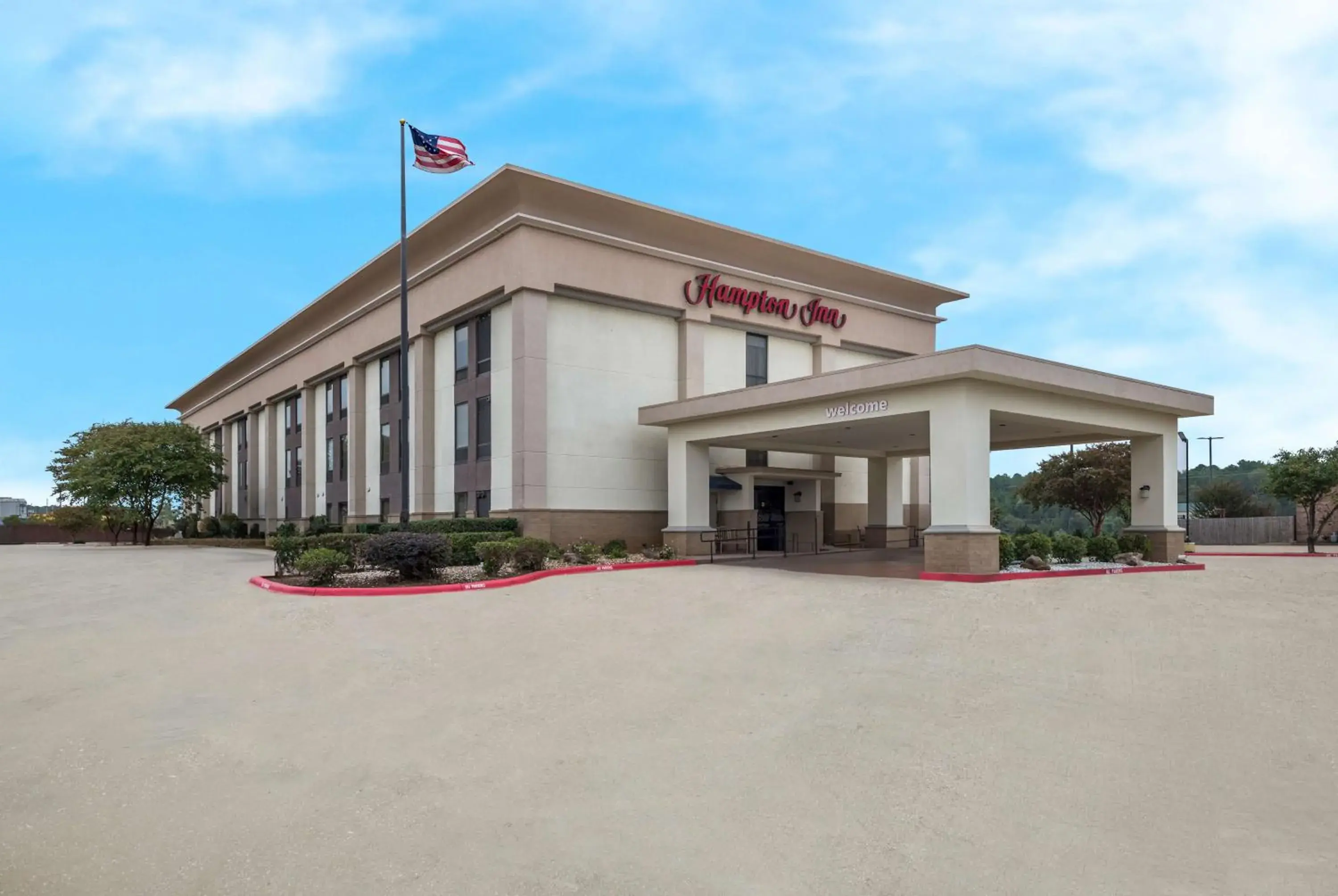 Property building in Hampton Inn Marshall Property building in Hampton Inn Marshall