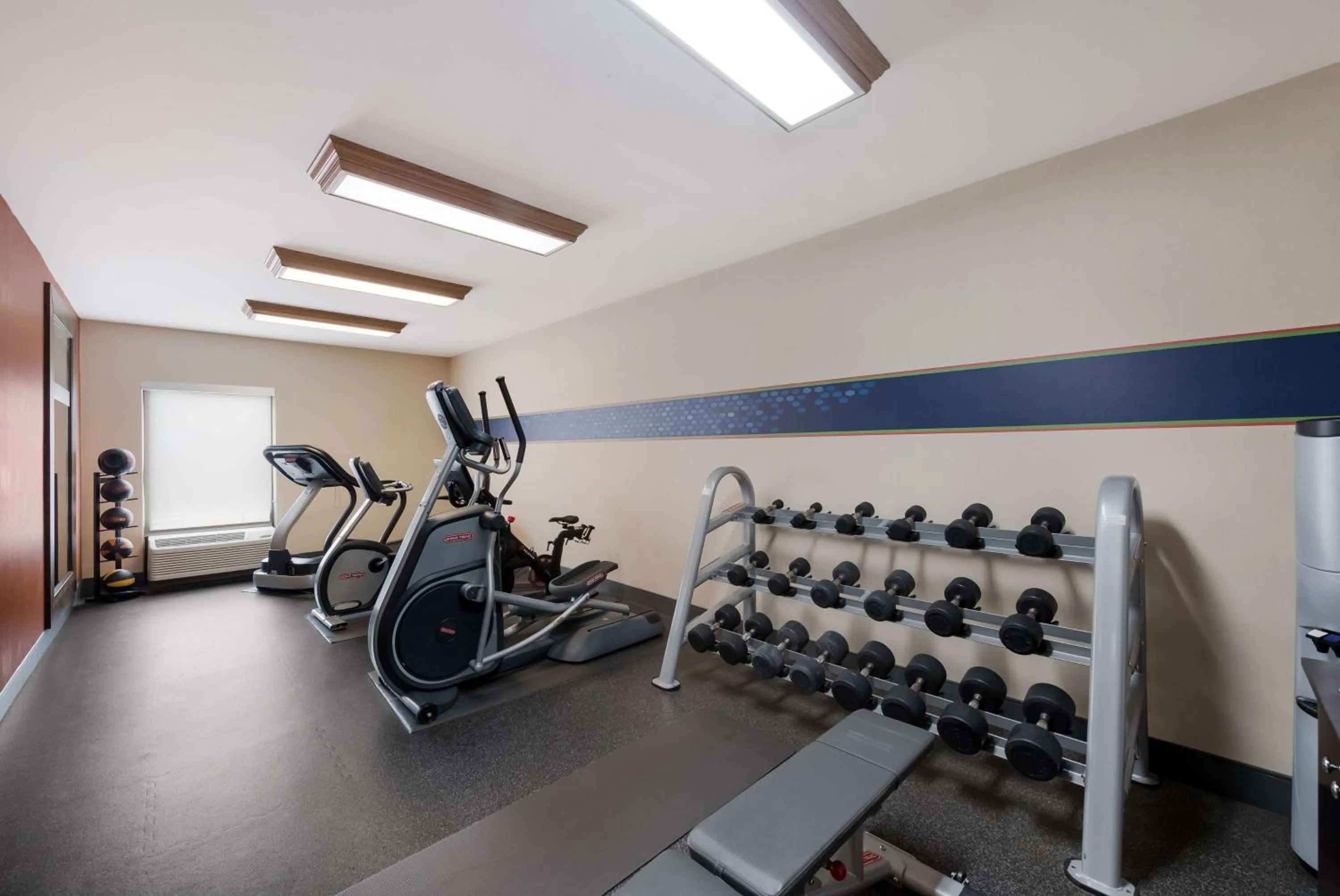 Fitness centre/facilities in Hampton Inn Marshall