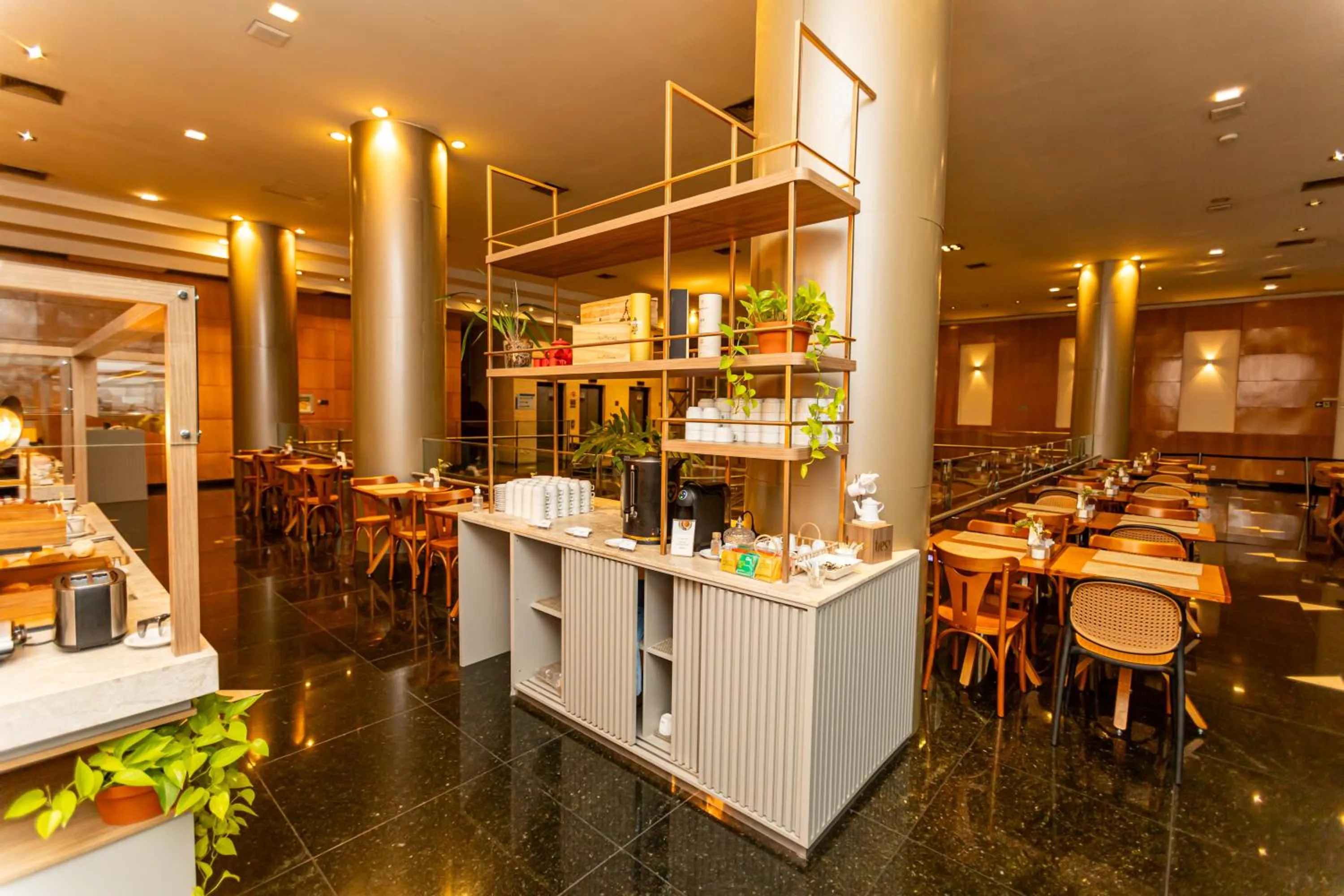 Restaurant/places to eat in Royal Golden Hotel - Savassi