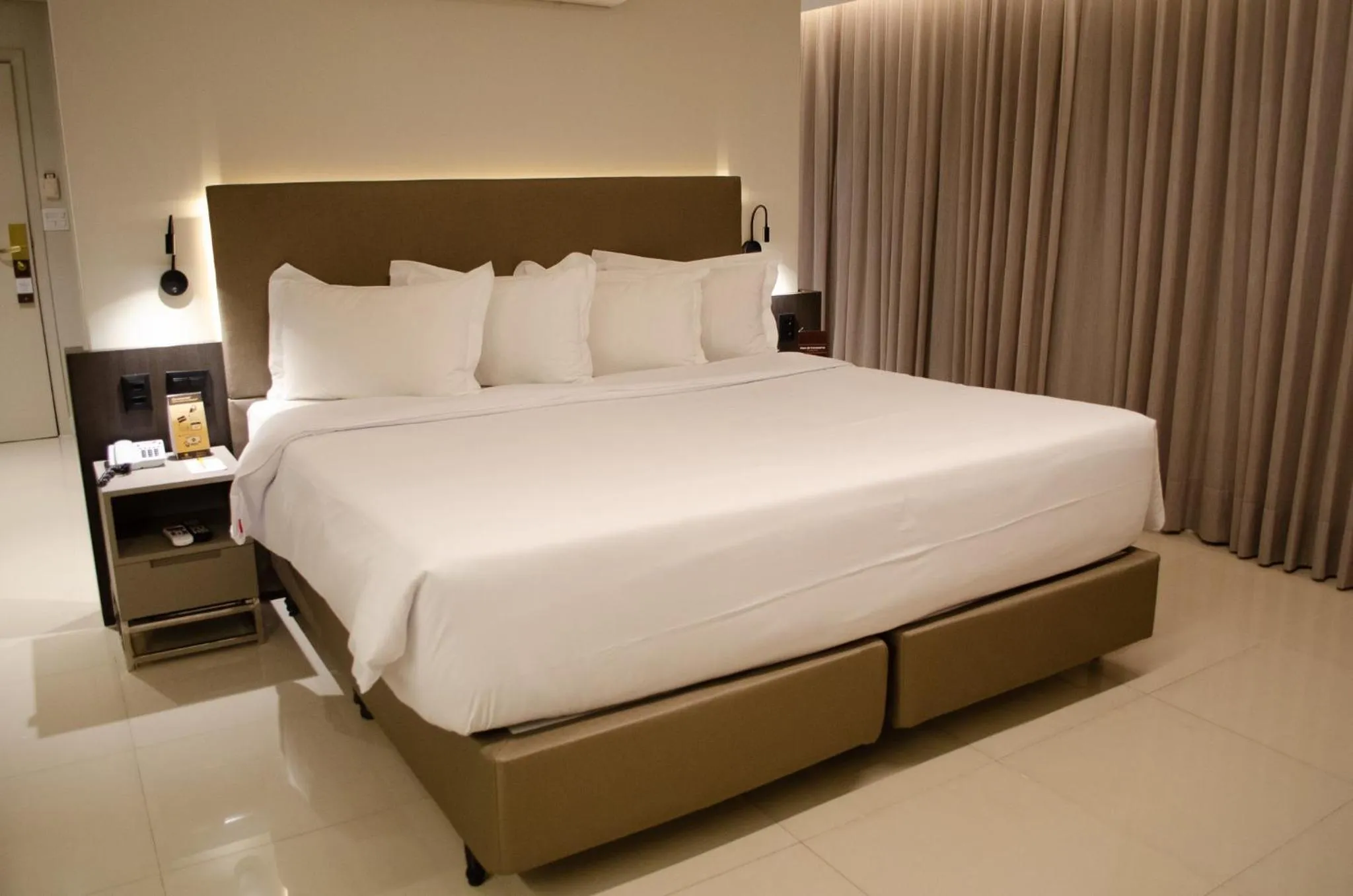 Bed in Royal Collection Savassi