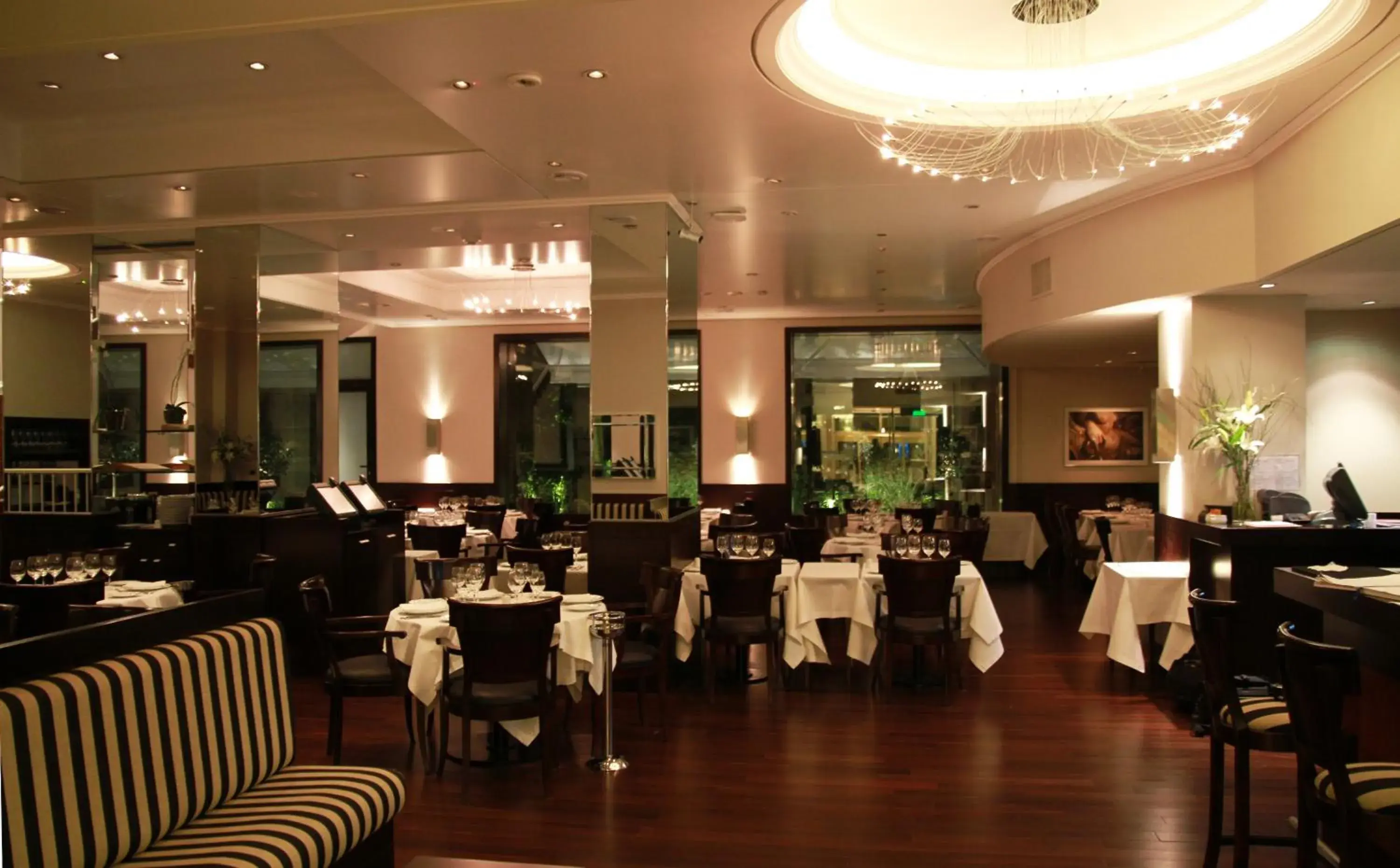 Restaurant/places to eat in Hotel Intersur Recoleta Restaurant/places to eat in Hotel Intersur Recoleta