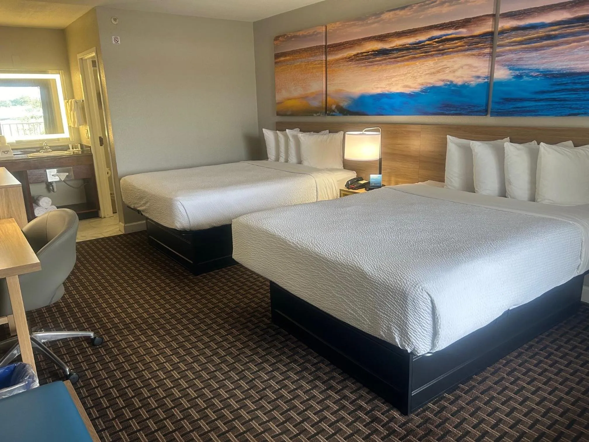 Bed in Days Inn by Wyndham Port Charlotte Town Center