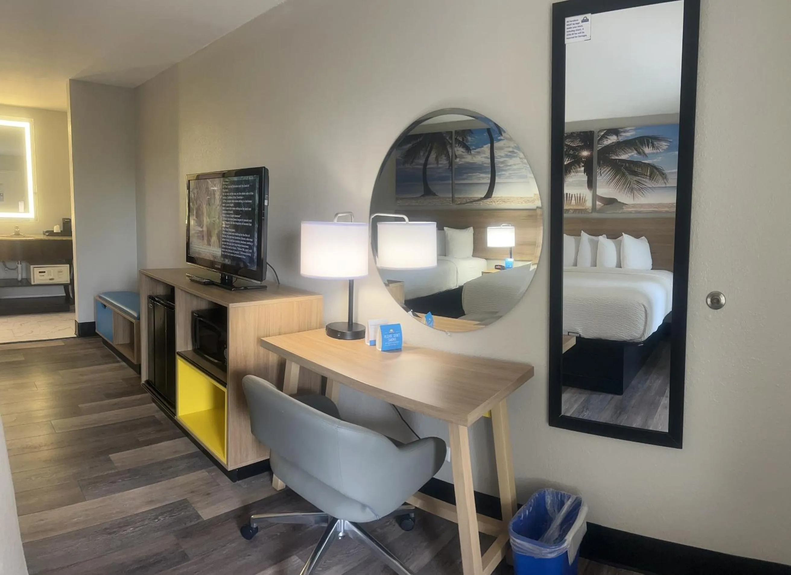 Days Inn by Wyndham Port Charlotte Town Center