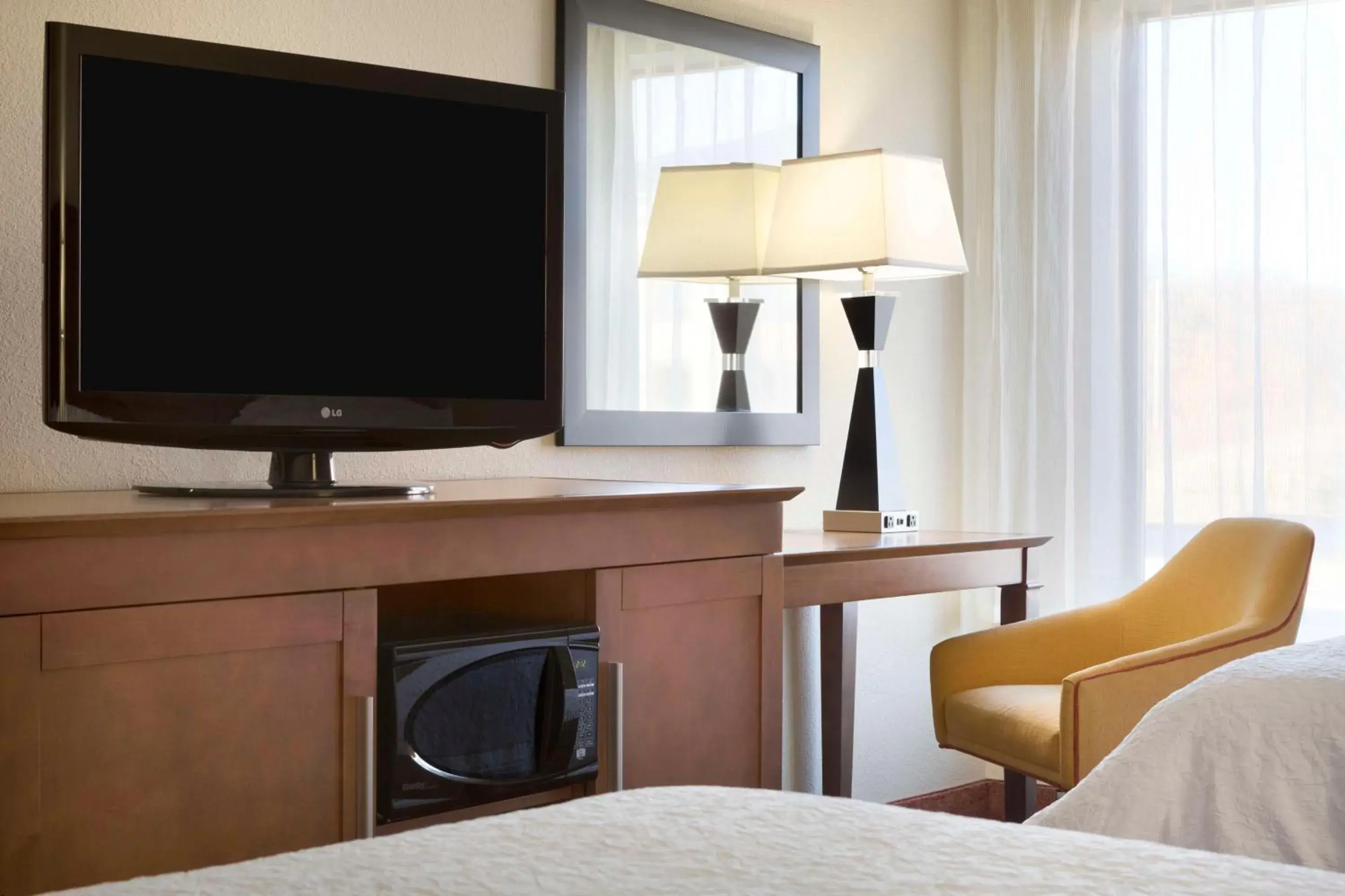 Bed in Hampton Inn Forrest City Bed in Hampton Inn Forrest City