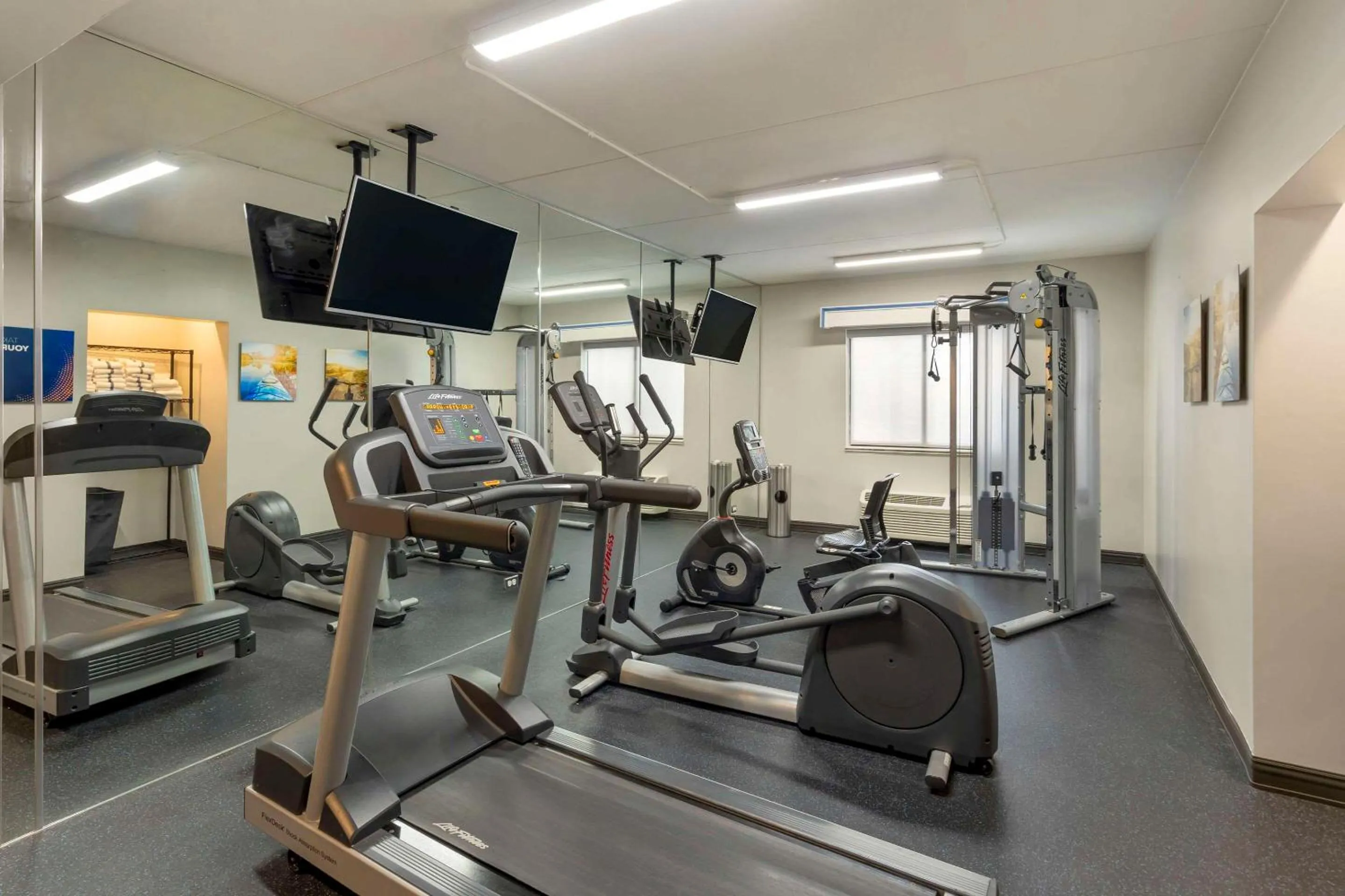 Fitness centre/facilities in Comfort Inn & Suites Mundelein-Vernon Hills