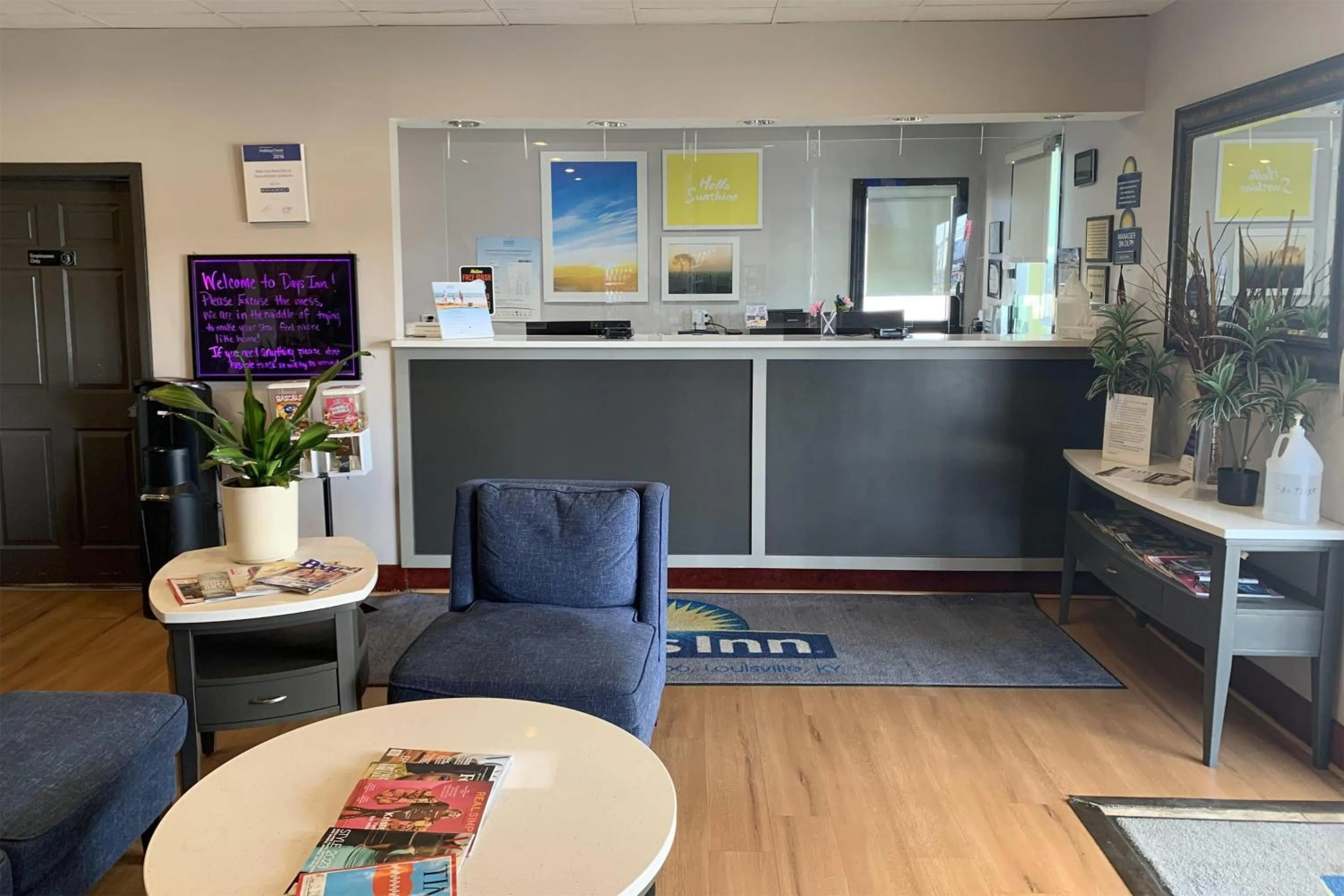 Lobby or reception in Days Inn by Wyndham Louisville Airport Fair and Expo Center