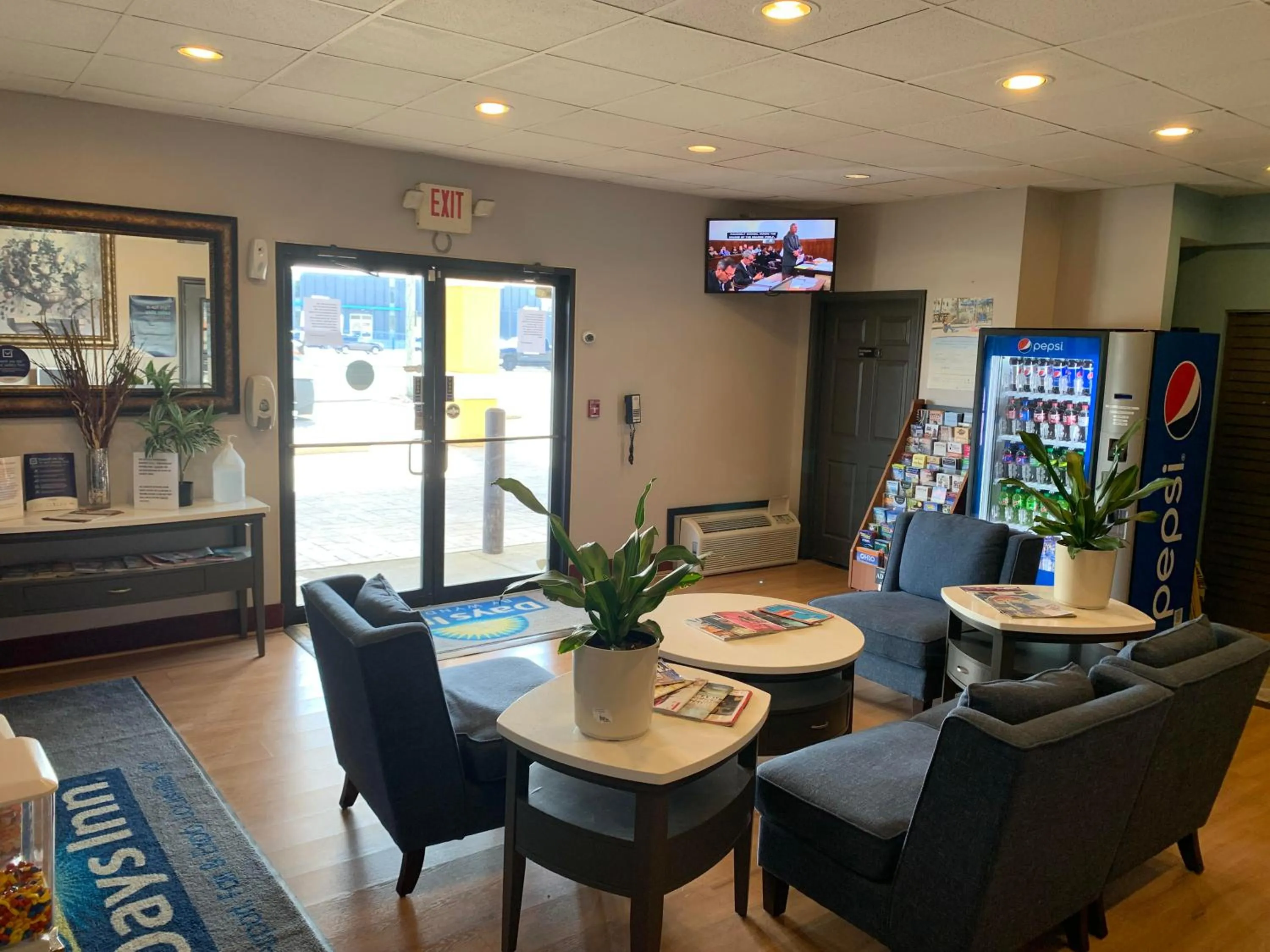 Property building in Days Inn by Wyndham Louisville Airport Fair and Expo Center