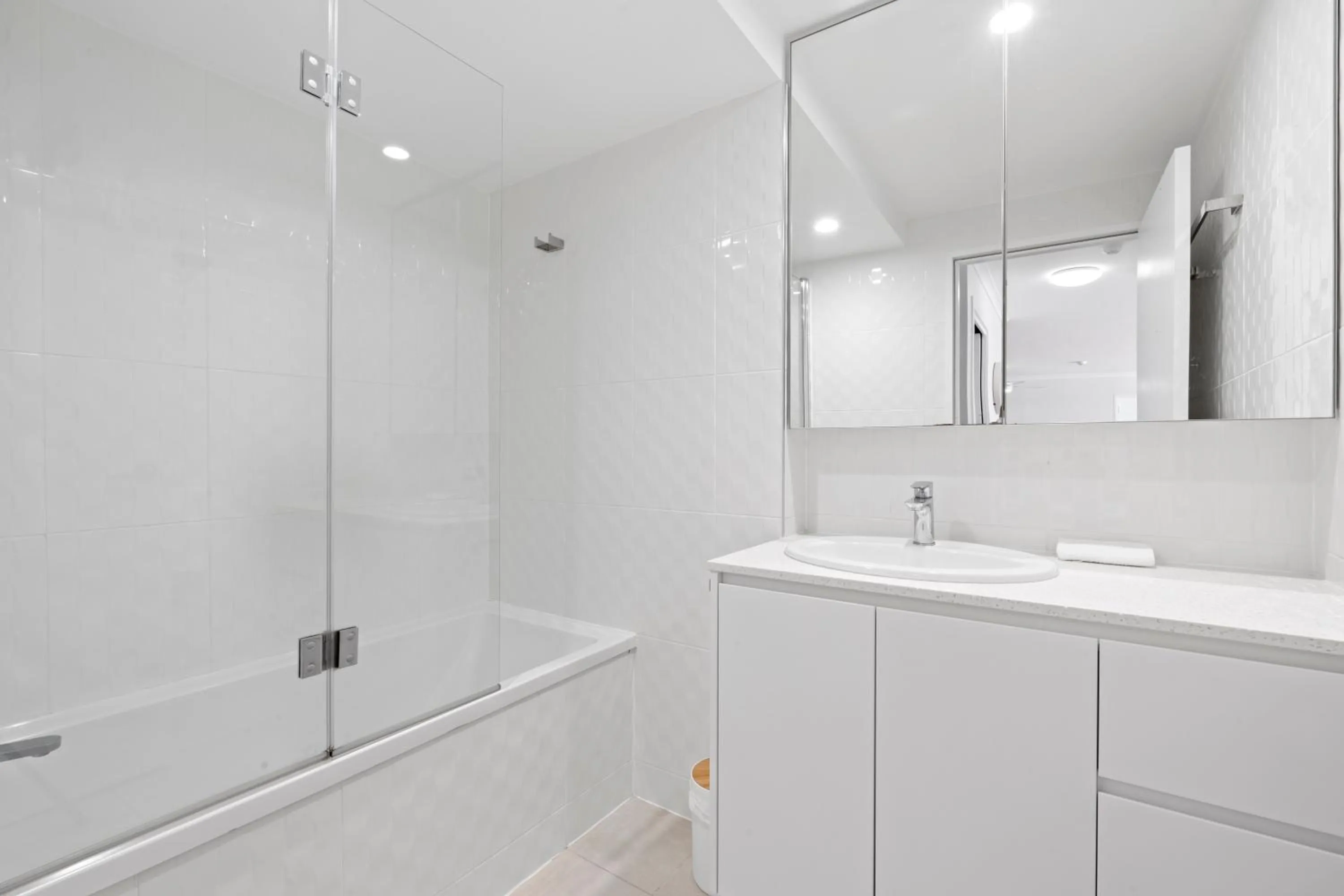 Bathroom in Narrowneck Court Holiday Apartments