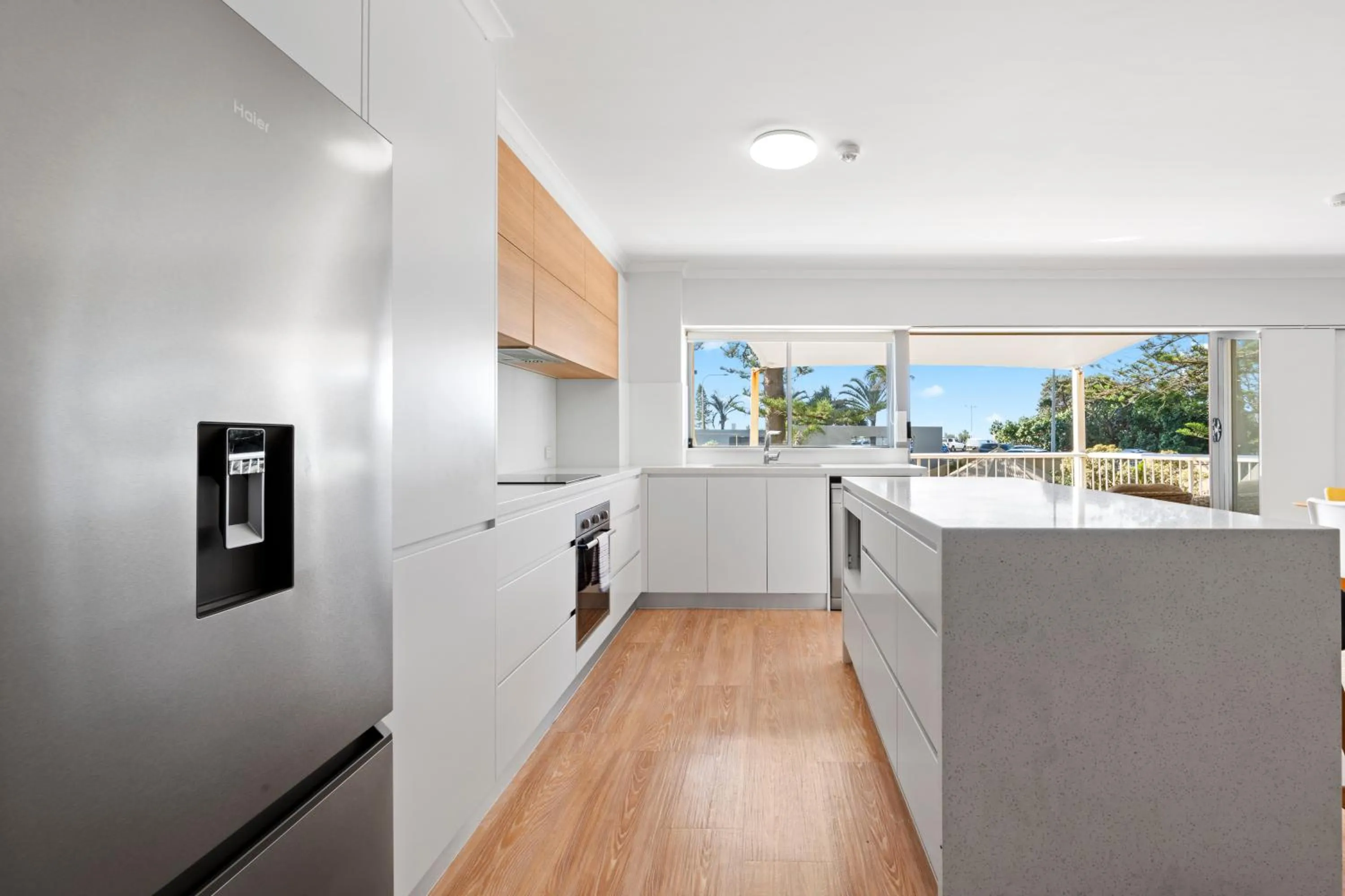 kitchen in Narrowneck Court Holiday Apartments