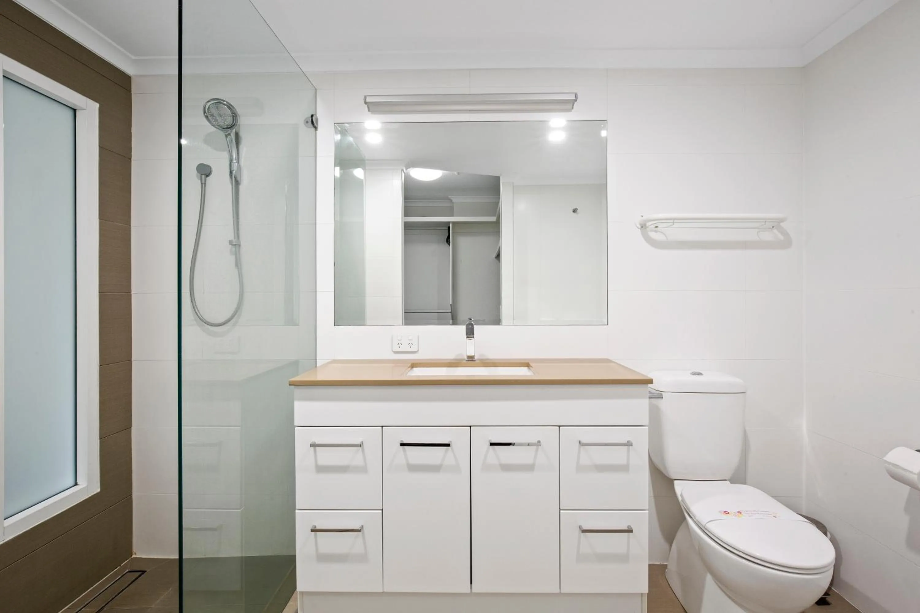 Bathroom in Narrowneck Court Holiday Apartments