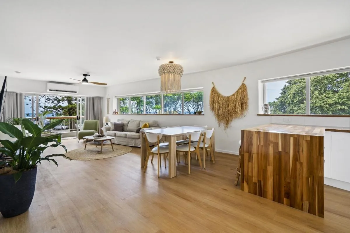 Living room in Narrowneck Court Holiday Apartments