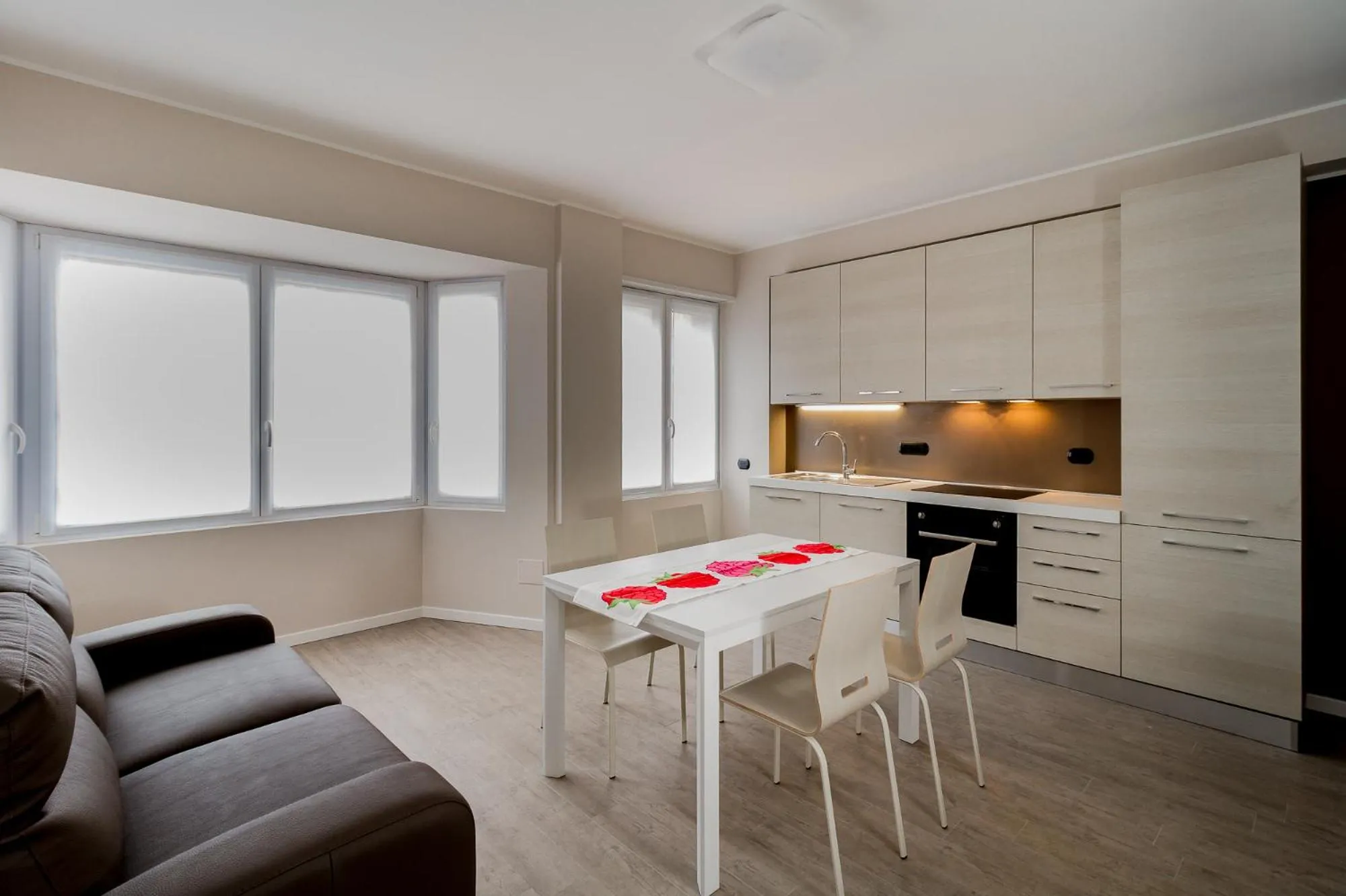 Lake Como Apartments