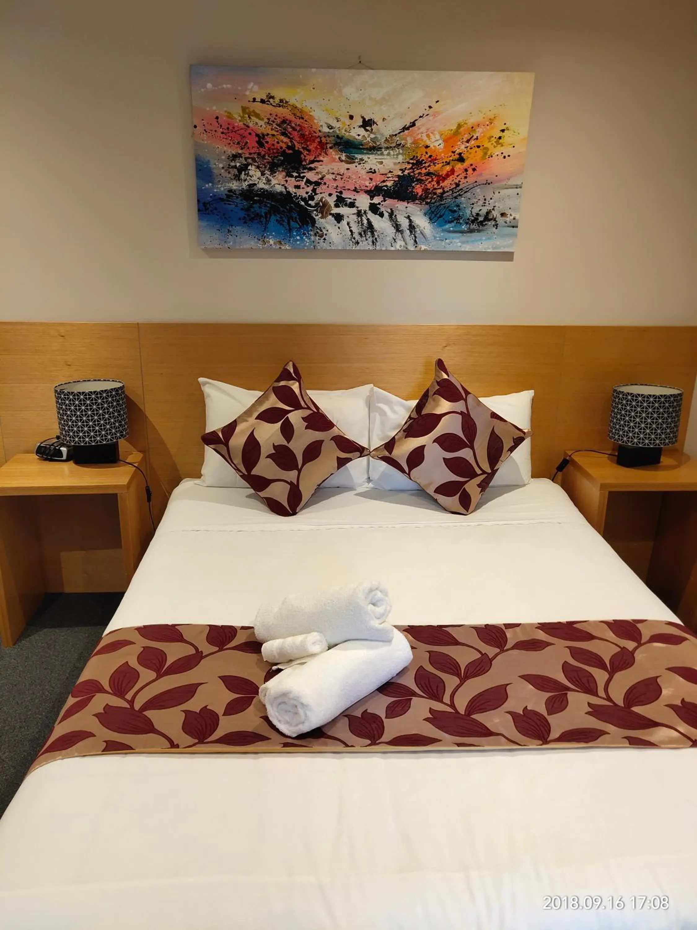 Bed in Coachman Motel and Holiday Units