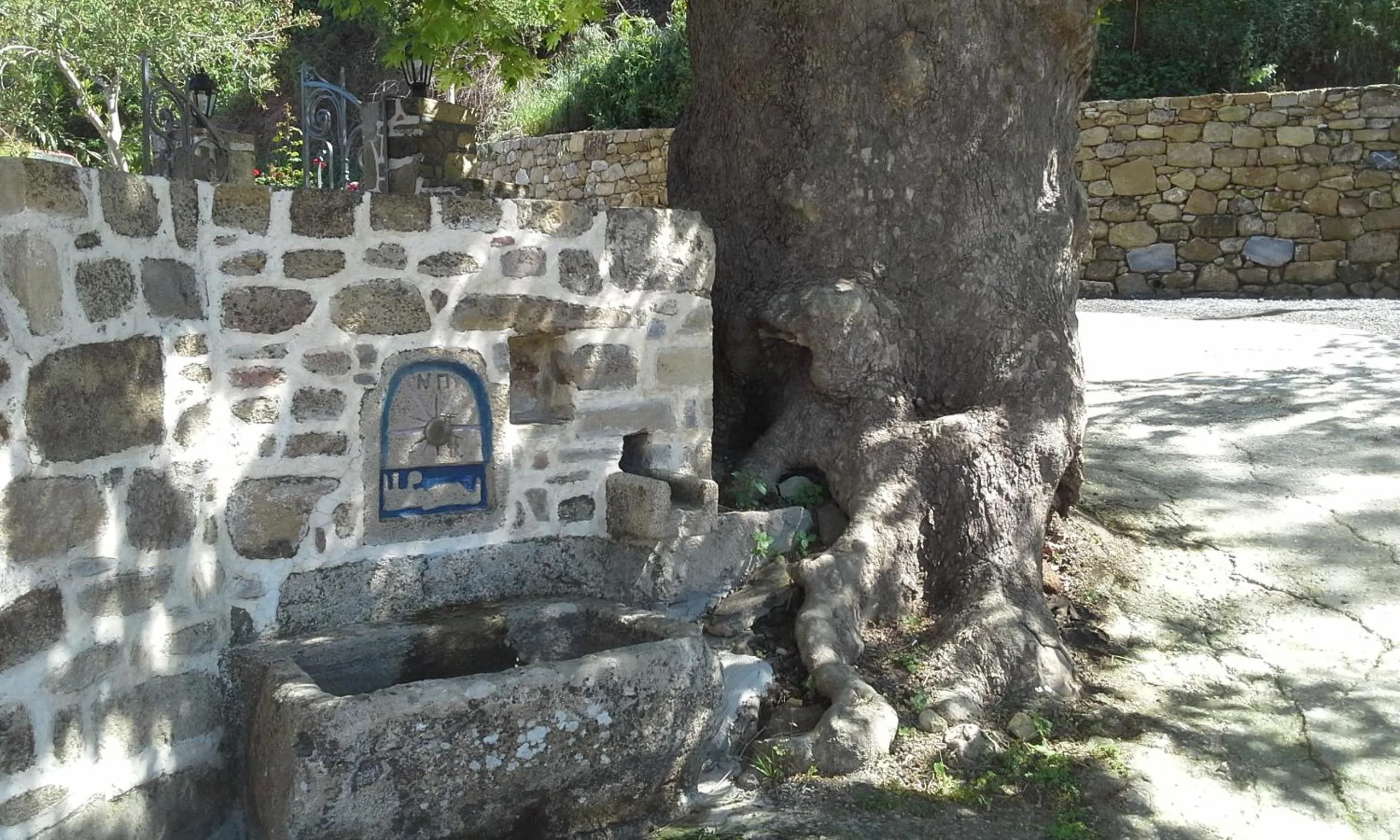 Decorative detail in Traditional House Koukounara