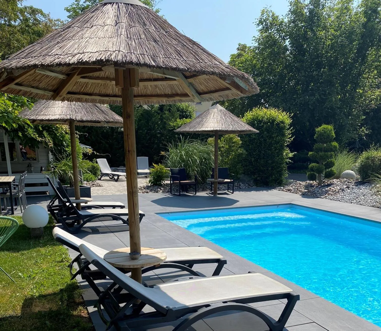 Swimming pool in Les Rives des Habsbourg