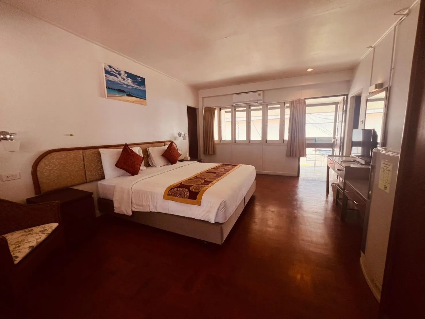 Photo of the whole room, Bed in Nautical Inn