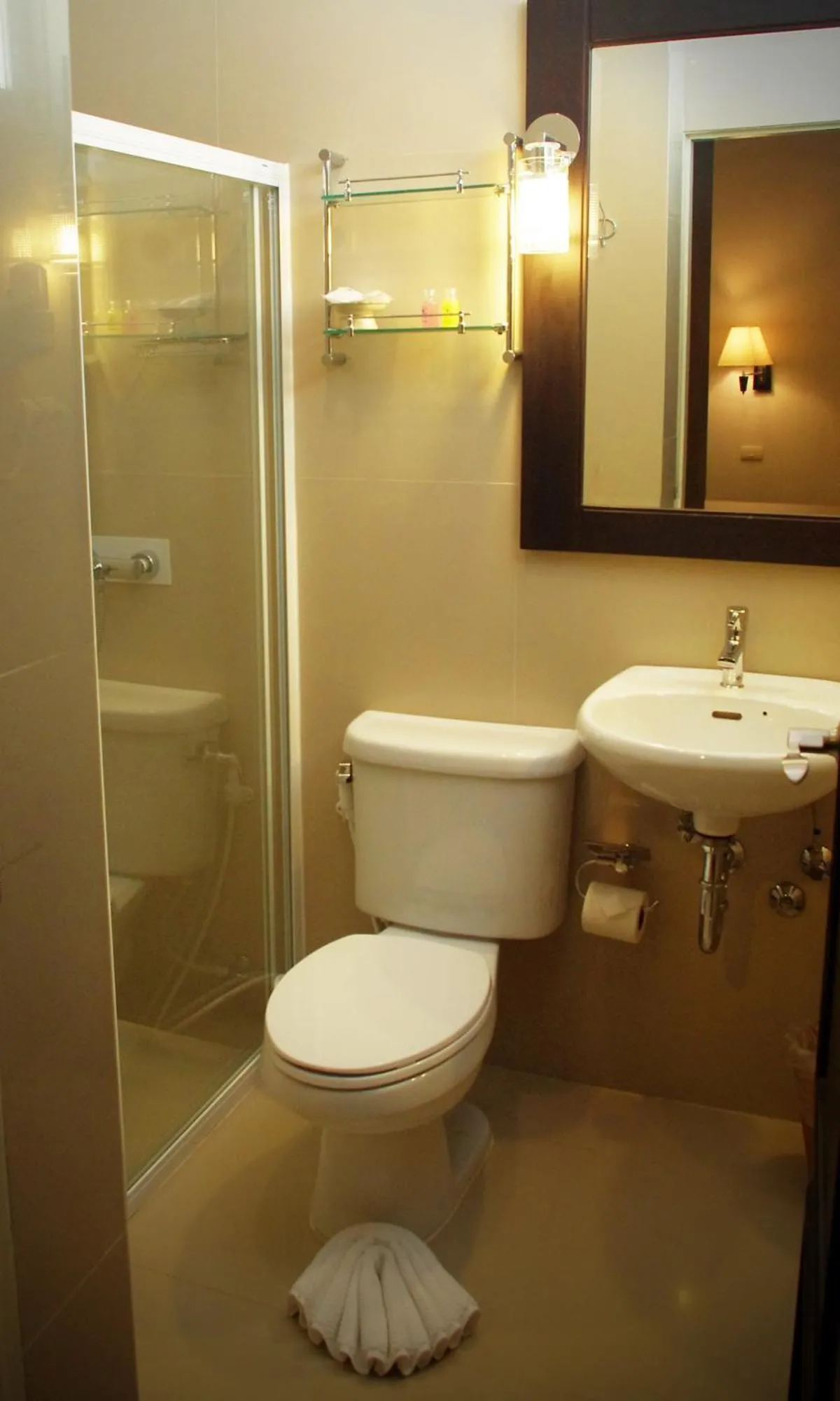 Shower in Nautical Inn