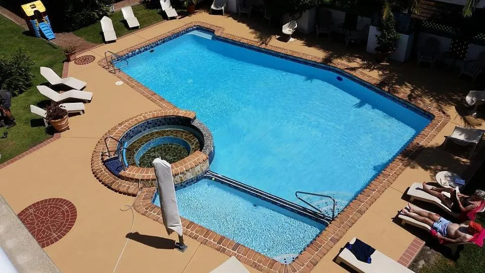 Swimming pool in The Tahitian