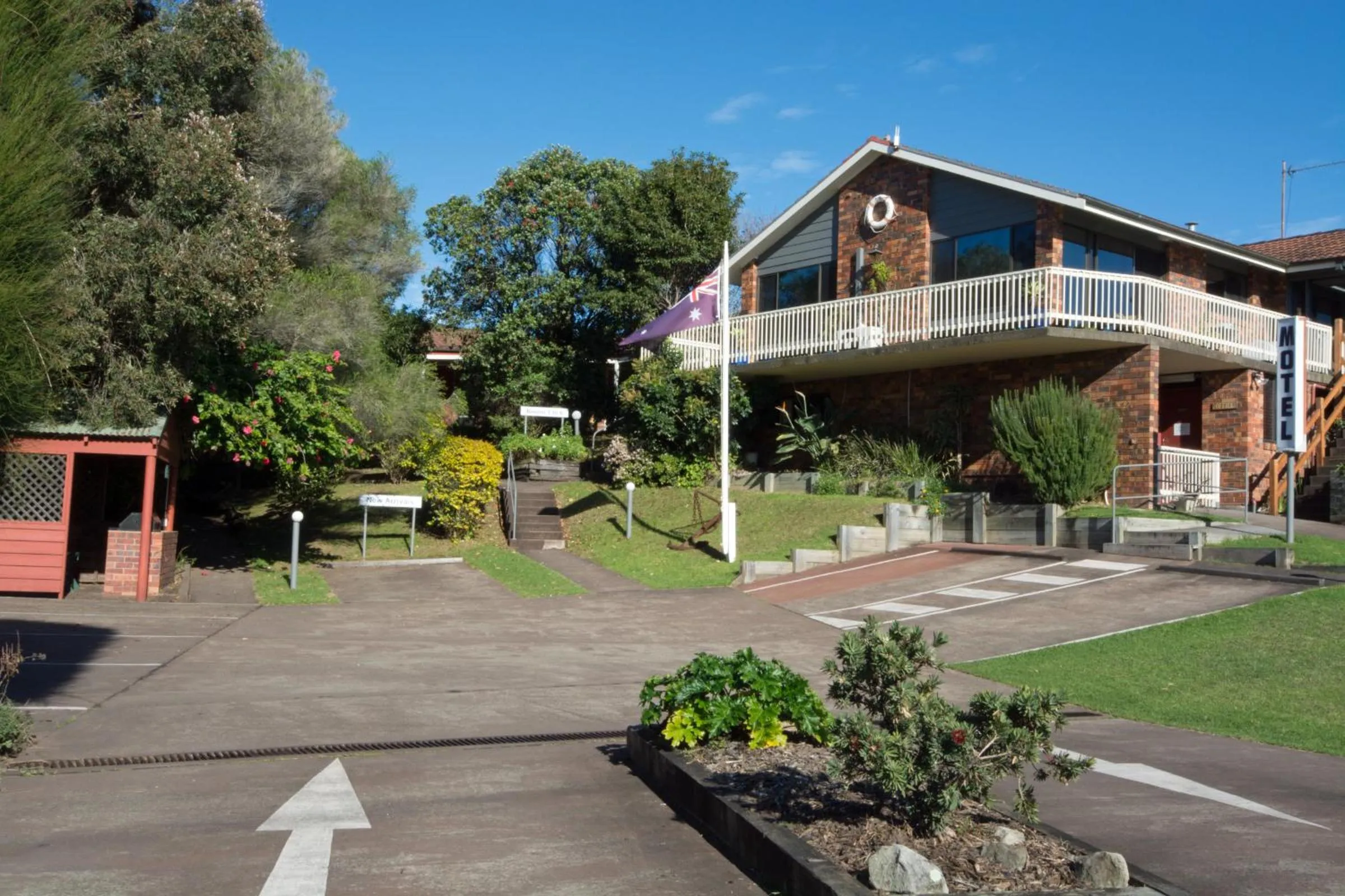 Facade/entrance in Anchor Bay Motel