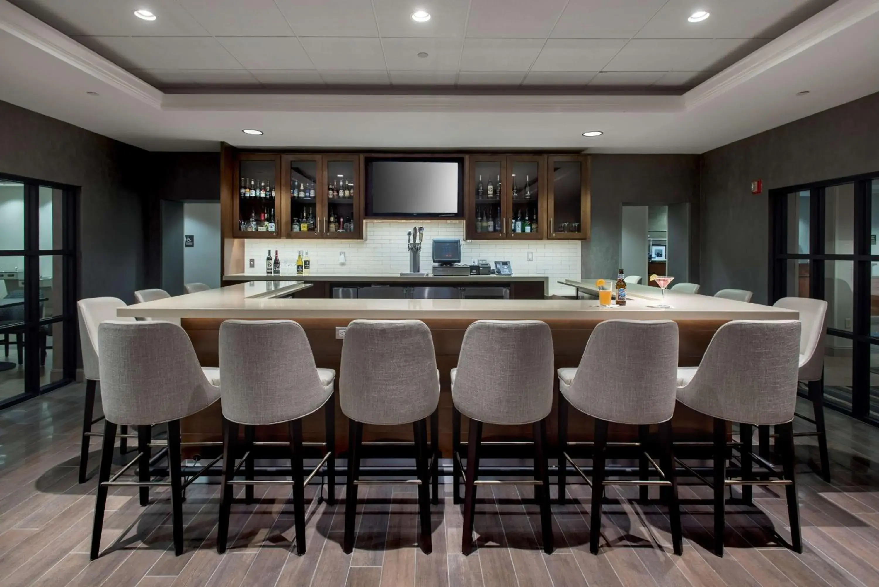 Living room in Hampton Inn Boston Logan Airport Living room in Hampton Inn Boston Logan Airport