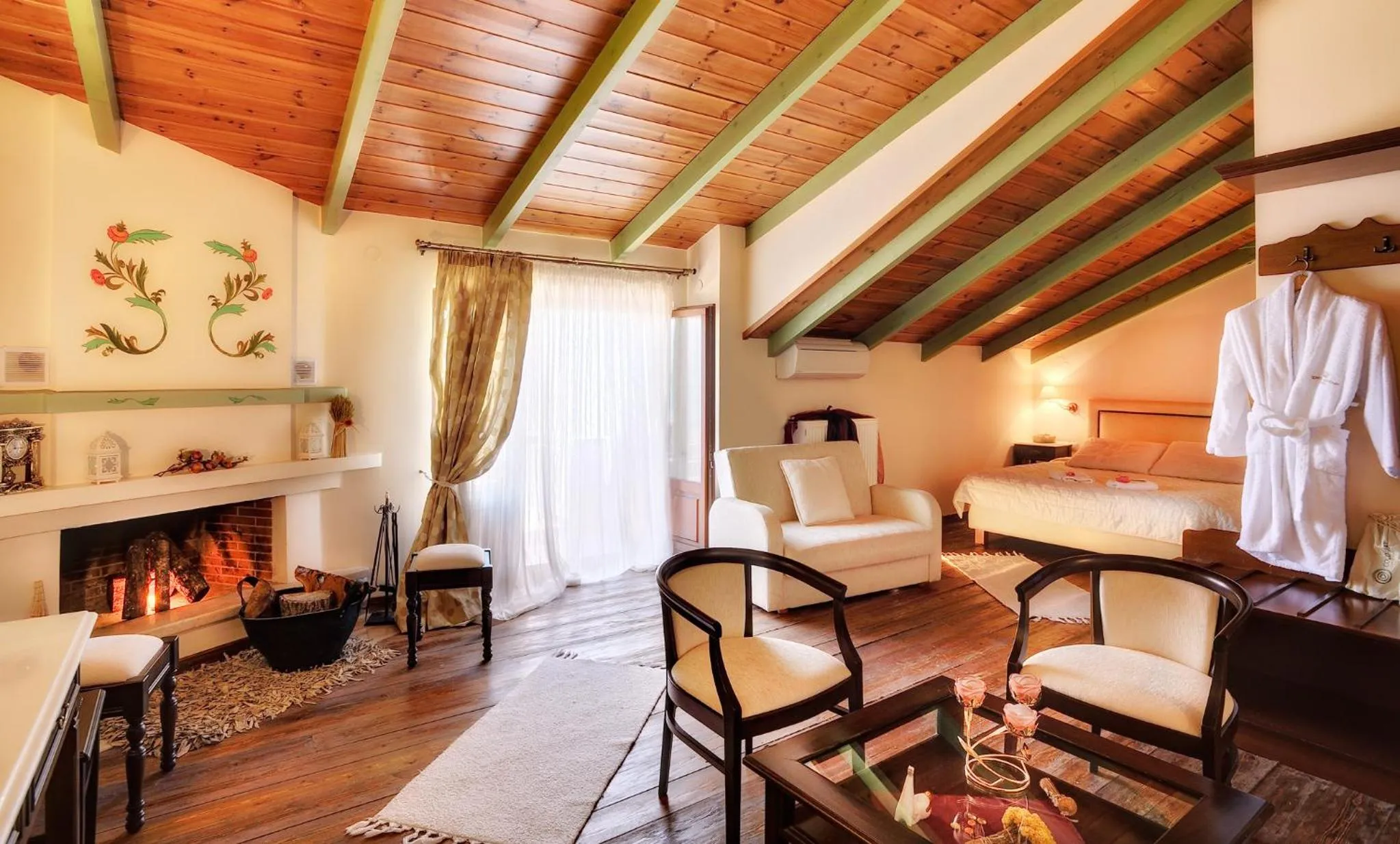 Photo of the whole room, Bed in Konitsa Mountain Hotel