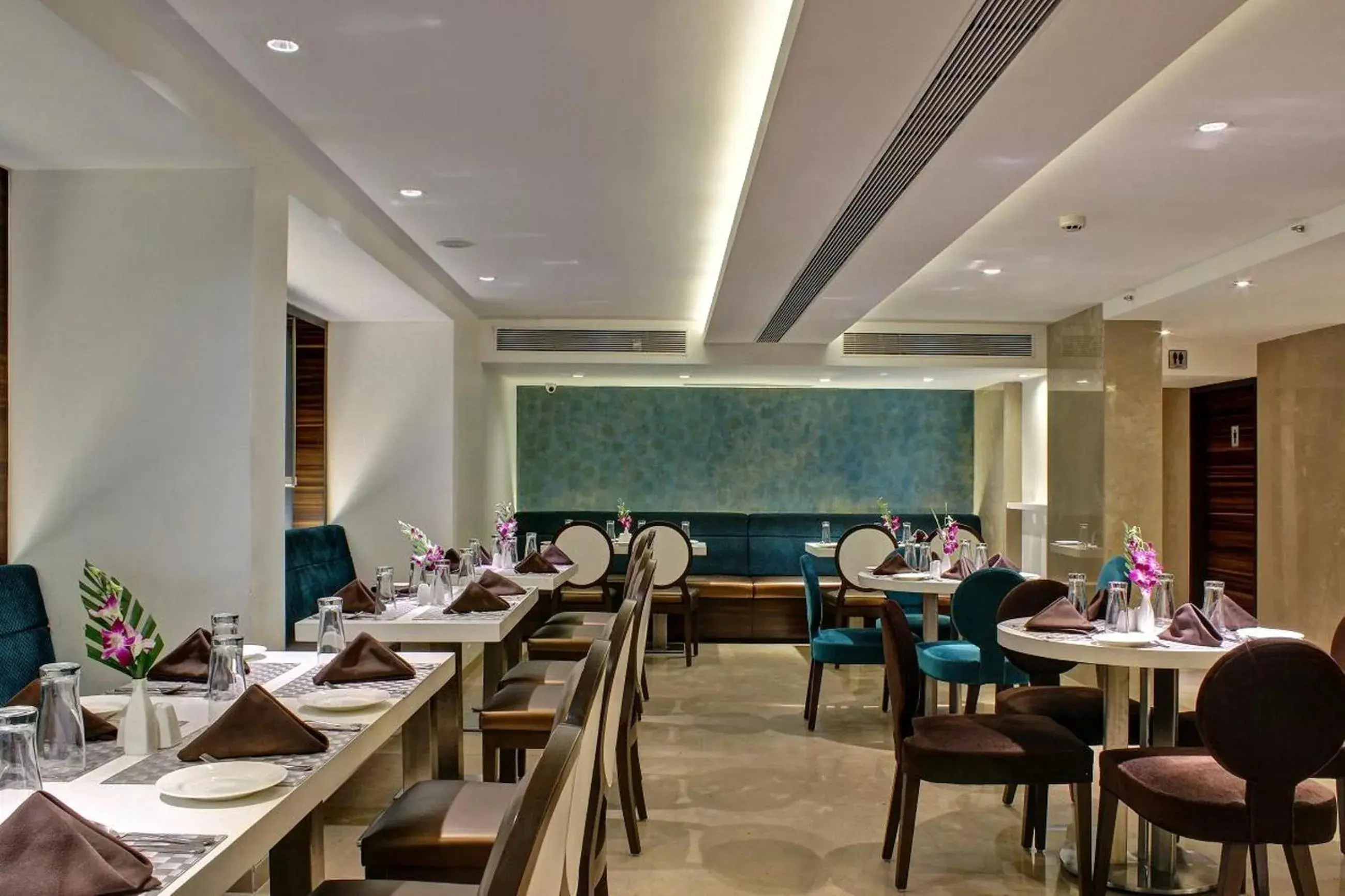 Restaurant/places to eat in The Sahil Hotel Restaurant/places to eat in The Sahil Hotel