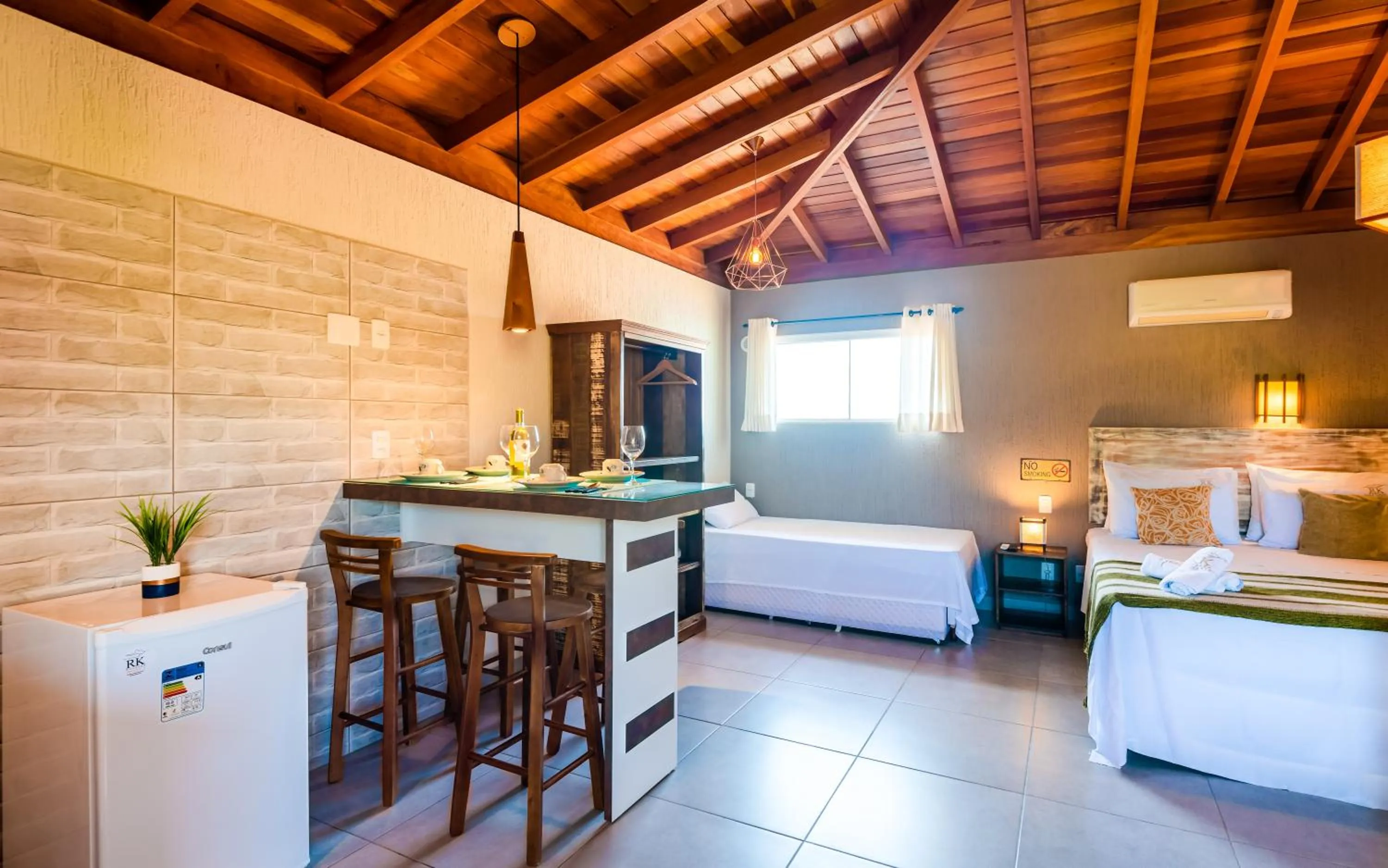 Decorative detail, Bed in Pousada Rosa Karioka - Praia do Rosa