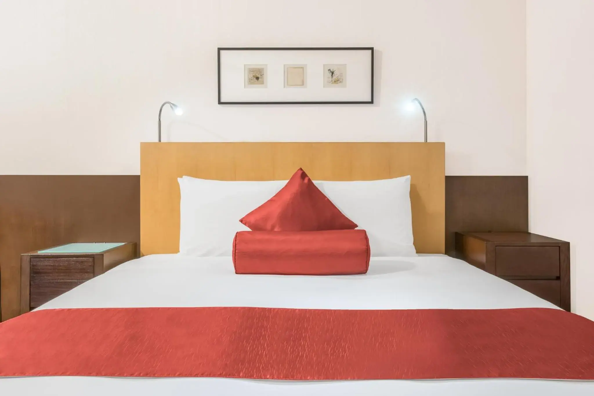 Photo of the whole room, Bed in ANA Crowne Plaza Narita by IHG Photo of the whole room, Bed in ANA Crowne Plaza Narita by IHG