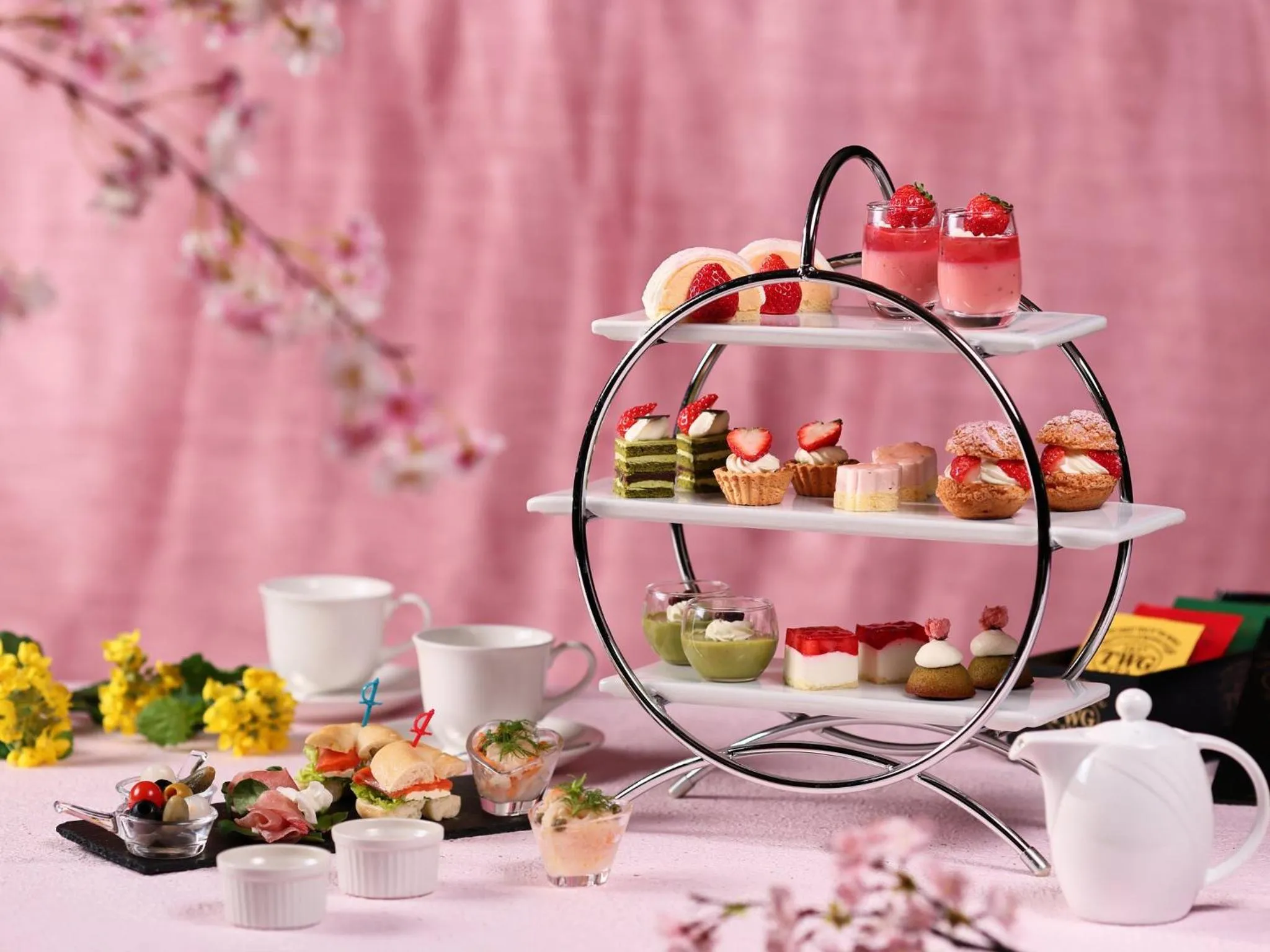 Restaurant/places to eat in ANA Crowne Plaza Narita by IHG