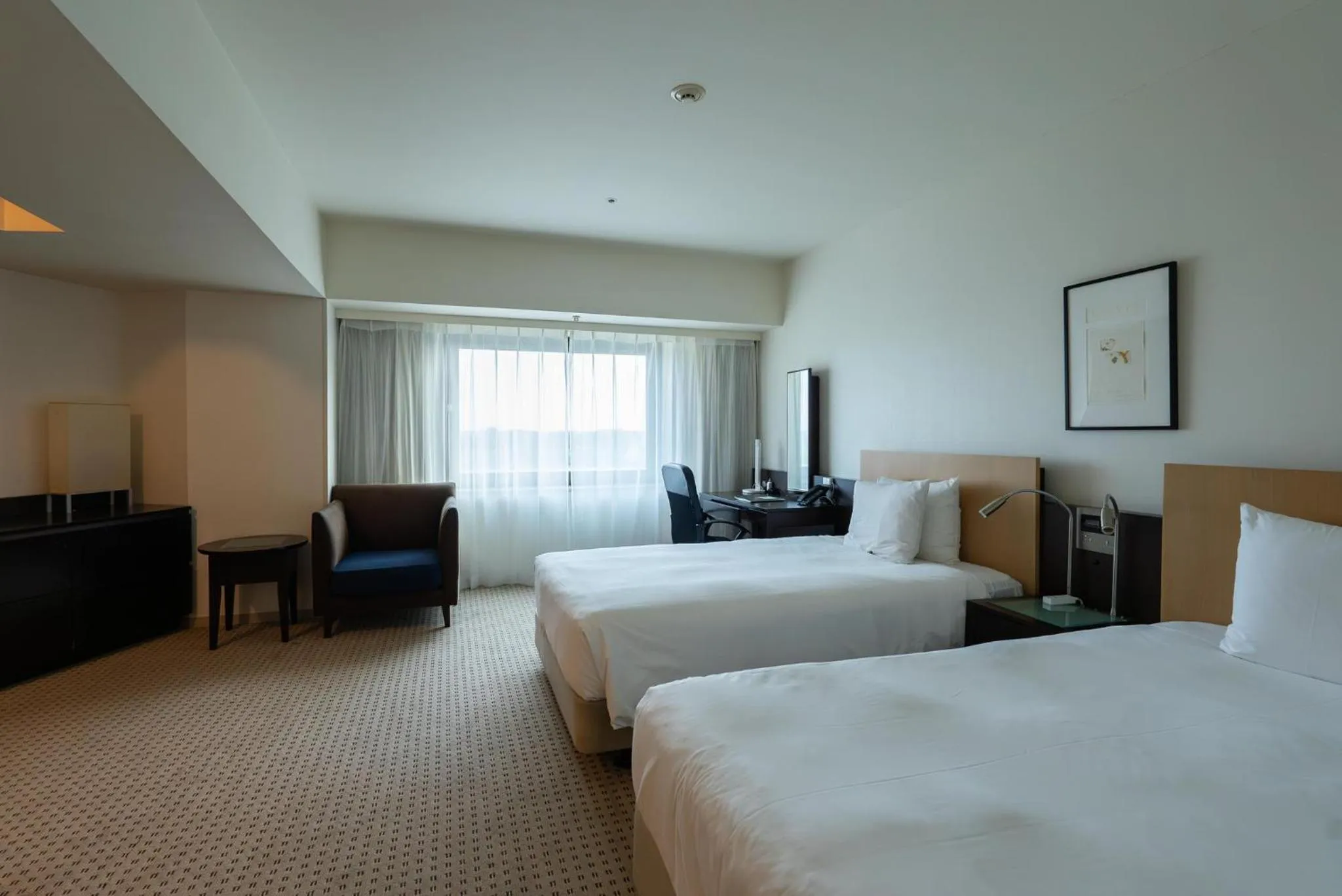 Photo of the whole room, Bed in ANA Crowne Plaza Narita by IHG